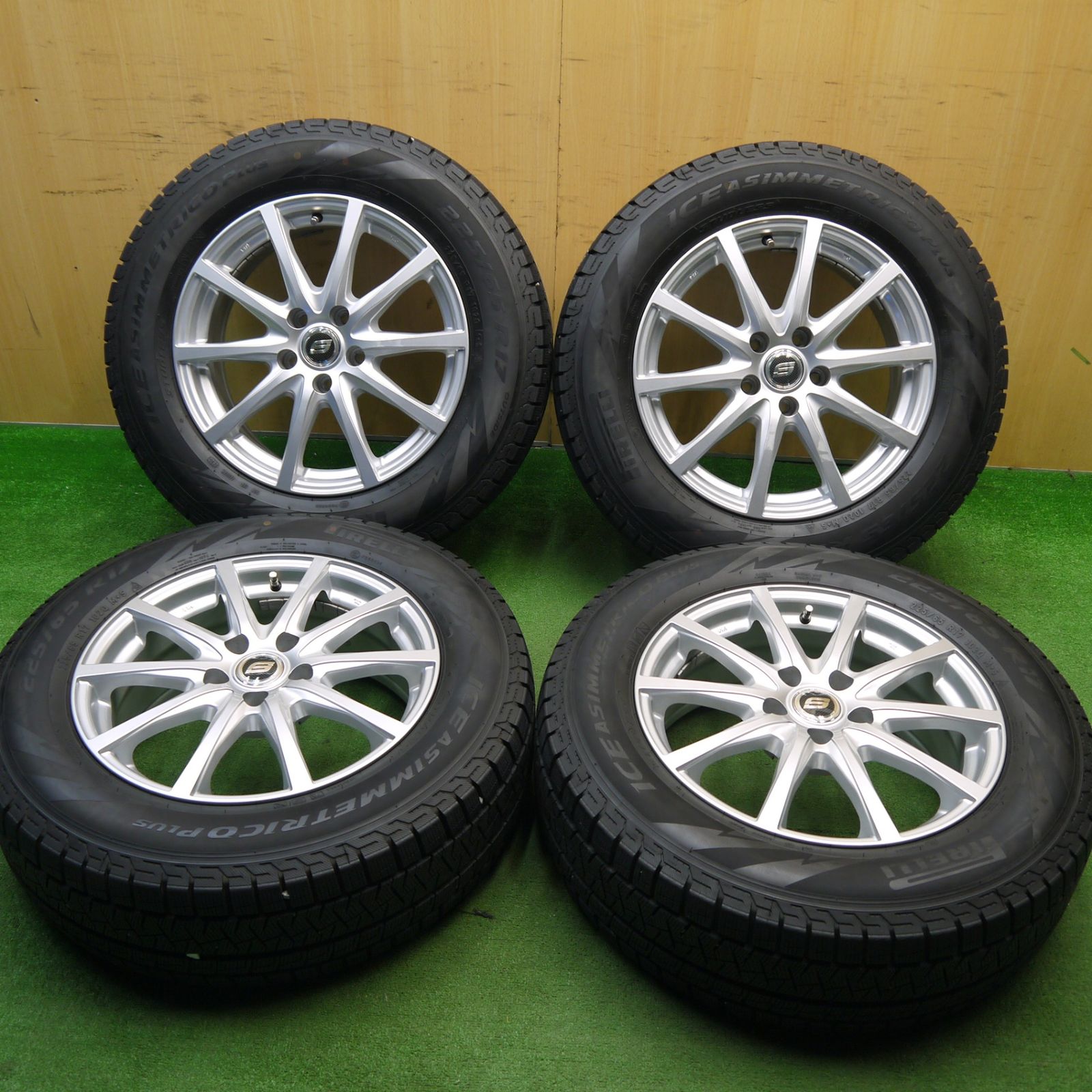 バリ溝 キレイ 8.5分 スタッドレス 225|65R17 ピレリ アイスアシンメトリコ プラス STRANGER ストレンジャー 17インチ PCD114.3|5H 5031208Hス
