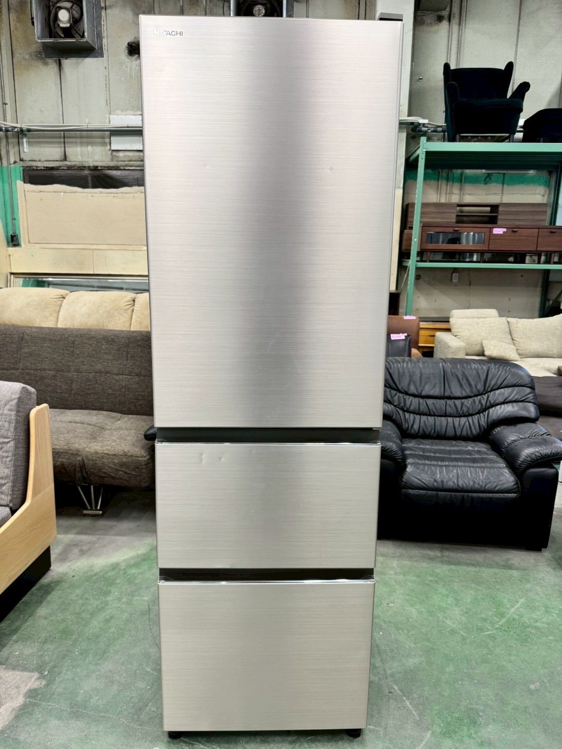 大阪送料無料★3か月保障付★冷蔵庫★2019年★R-V32KV(N)★IR228 大阪送料無料☆3か月保障付き☆冷蔵庫☆日立☆3ドア☆2019年☆R