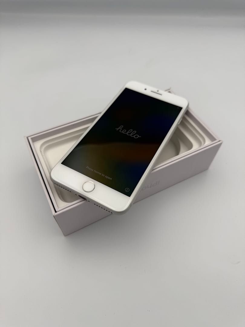 美品】iPhone 8 Plus 64GB Silver SIMフリー 83%