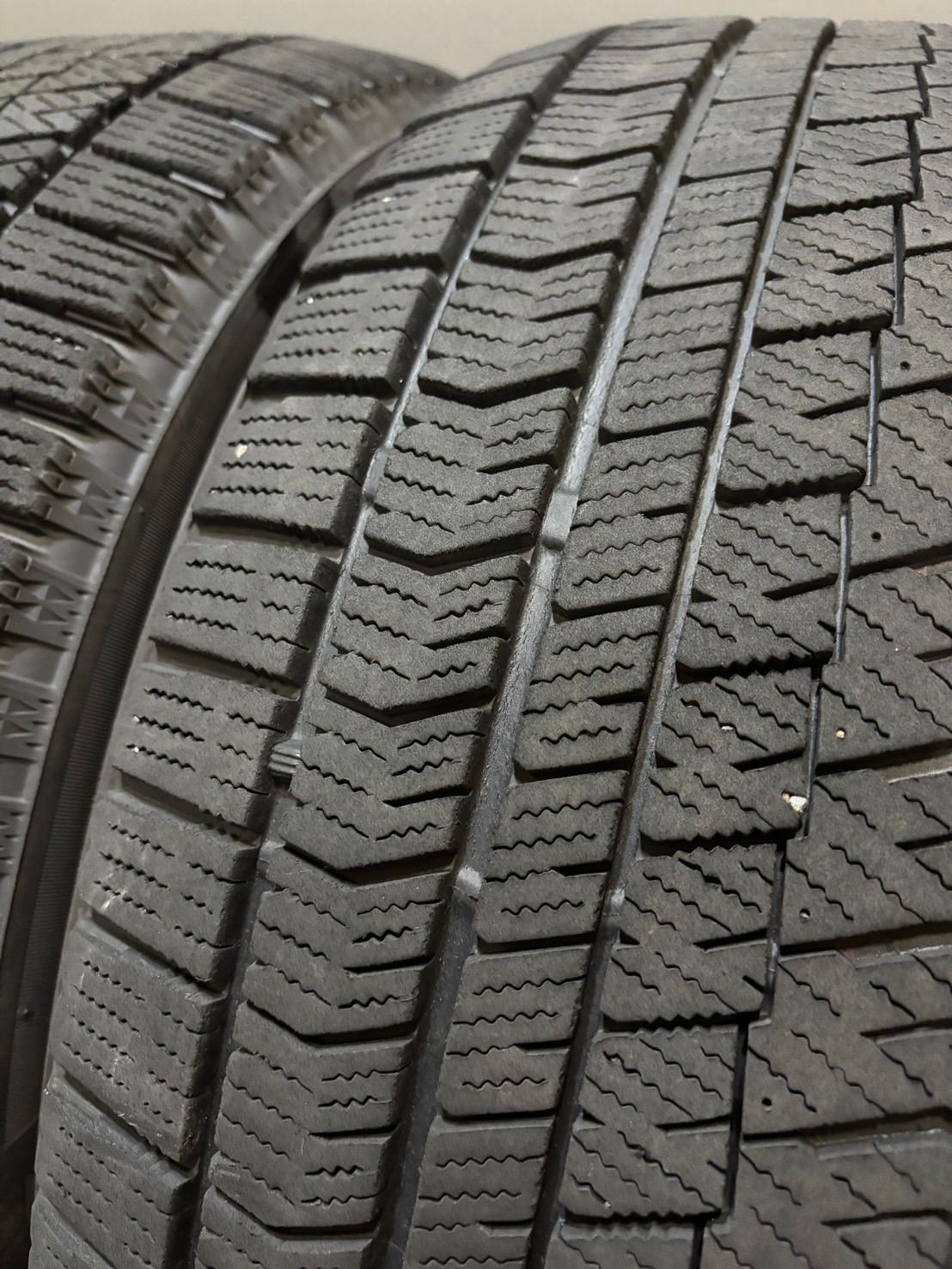 225 50R17 BRIDGESTONE VRX2 20年製 スタッドレス 4本 ブリヂストン ブリザック アウディ A4 A5 南4-K386 FFCRYSTALESIA_COM
