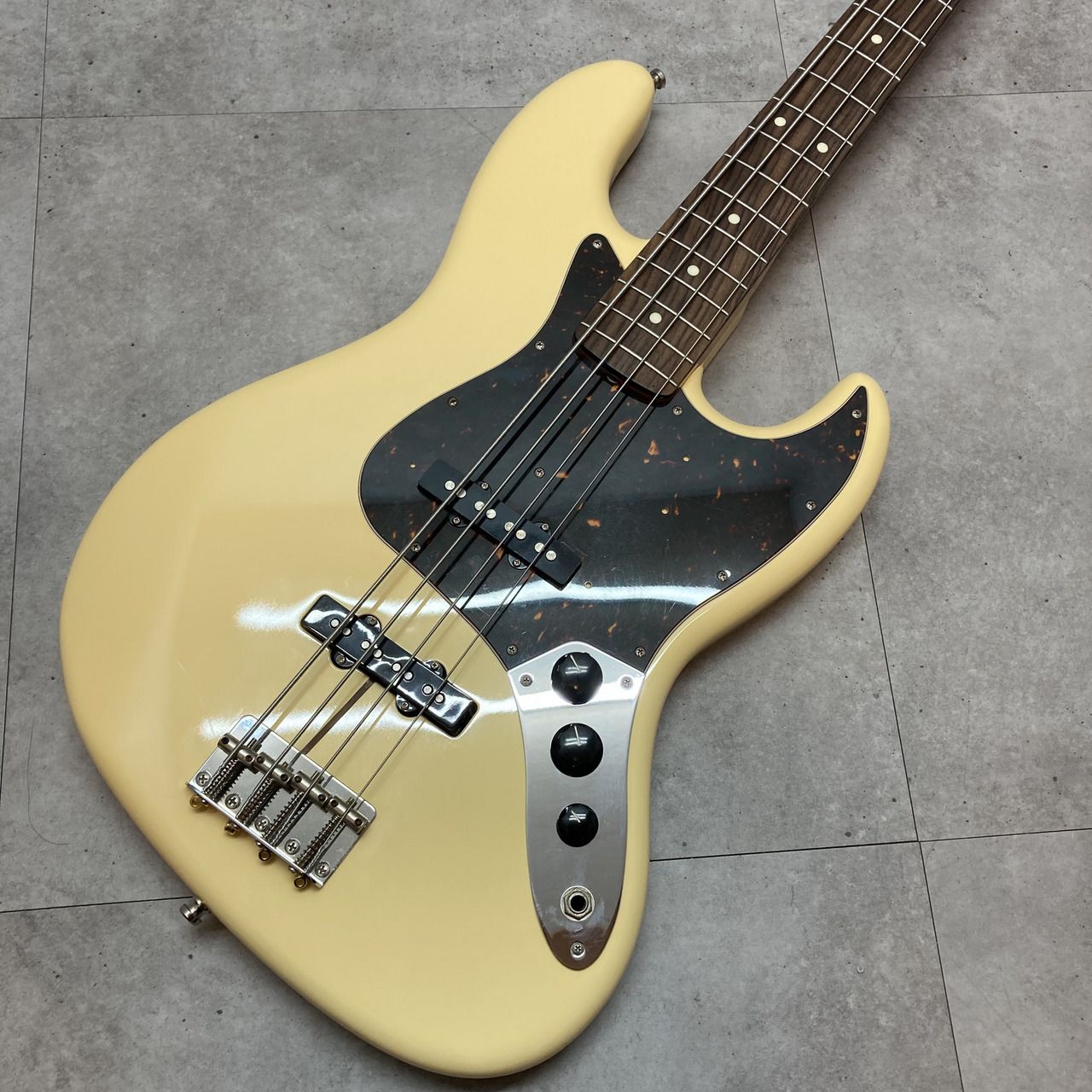 三重本店 楽器 Fender | フェンダー ベース Traditional 60s Jazz Bass Limited Run Vintage White 2018 471