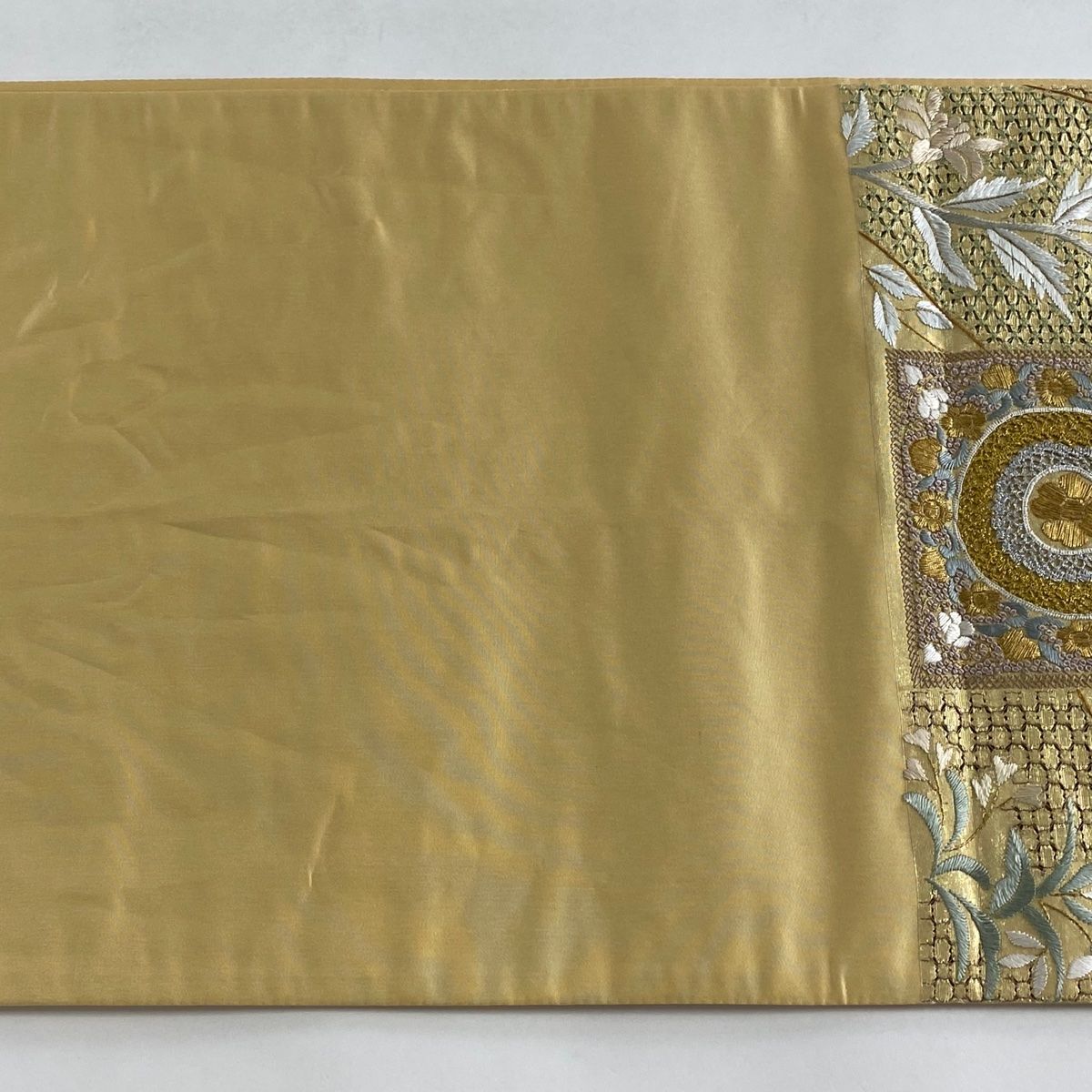 袋帯 美品 逸品 華文 草花 金銀糸 刺繍 金色 六通 正絹 【中古