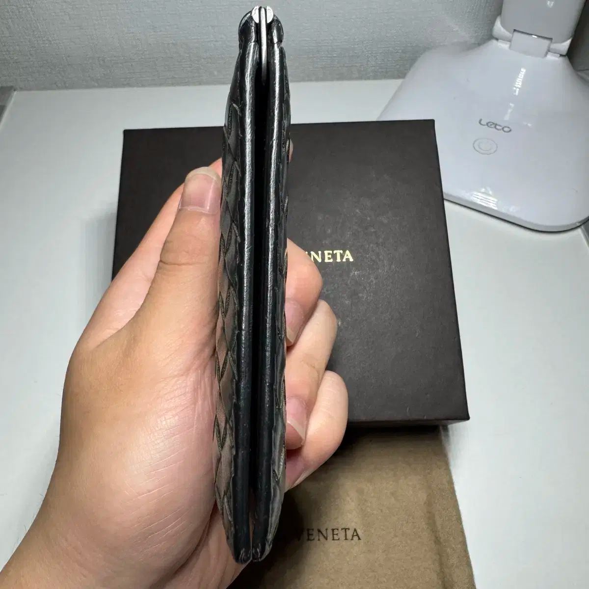 BOTTEGA VENETA ボッテガ・ヴェネタ 二つ折り財布 マネークリップ