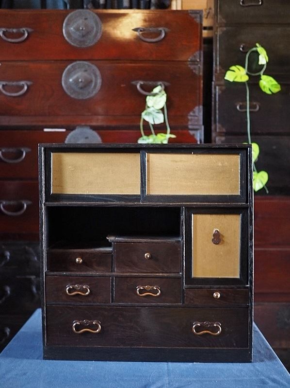 桑材造りの高級小箪笥 茶棚 昭和初期 古録展 送料無料 中古 品番S10656