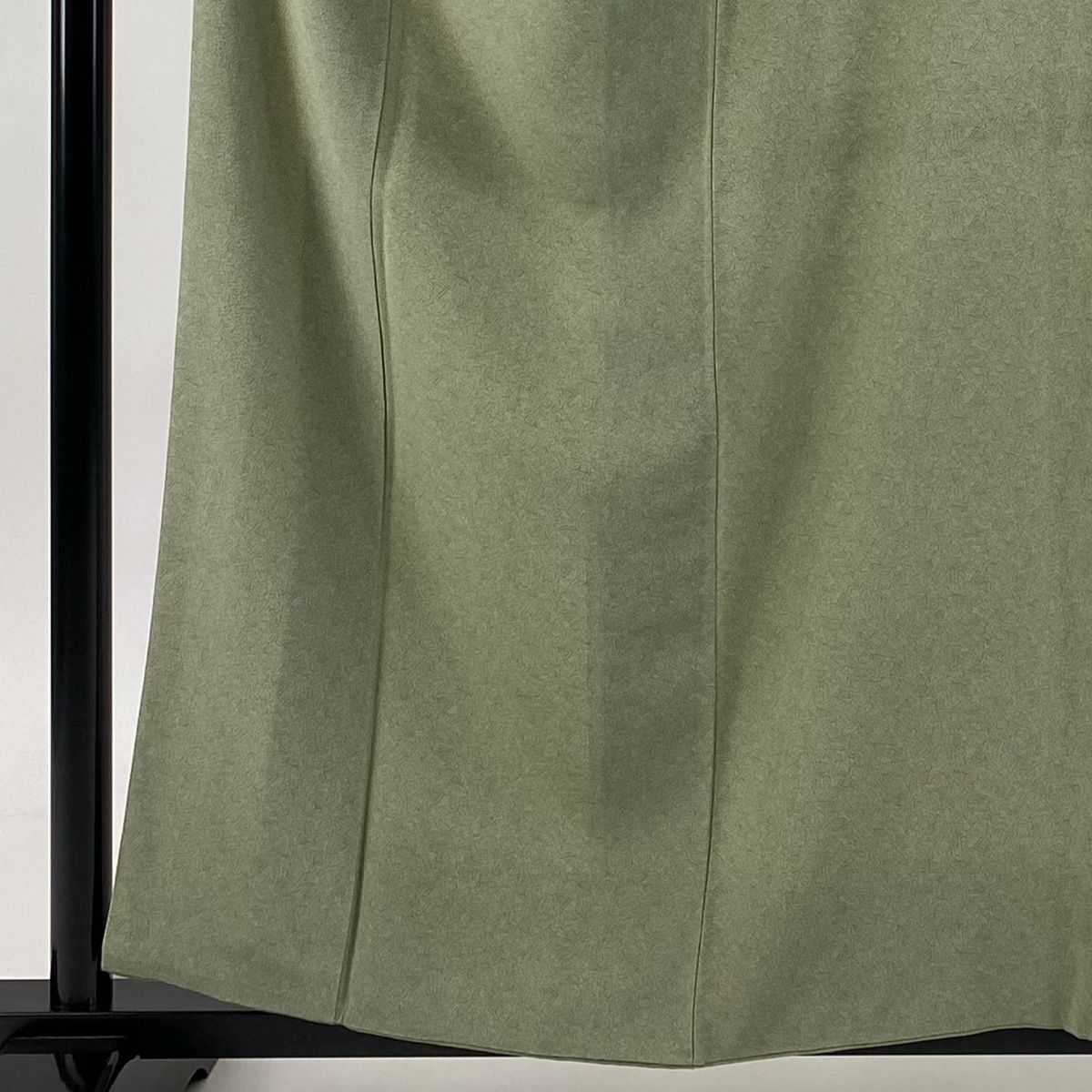 クラシックな 江戸小紋 身丈159cm 裄丈65.5cm M 袷 落款 大根 おろし金 灰緑 正絹 名品 夏セール開催中。