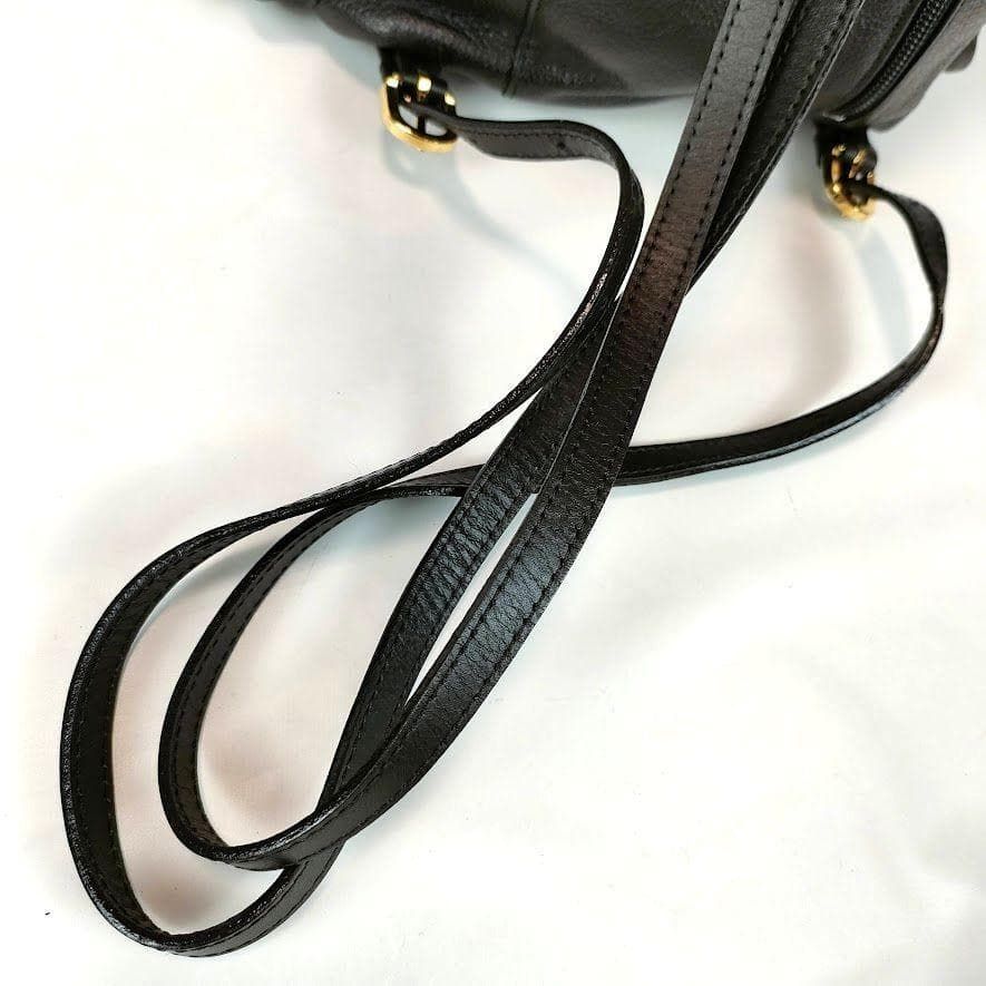 COURREGES クレージュ 本革 リュック シボ革 フラップ サイドポケット