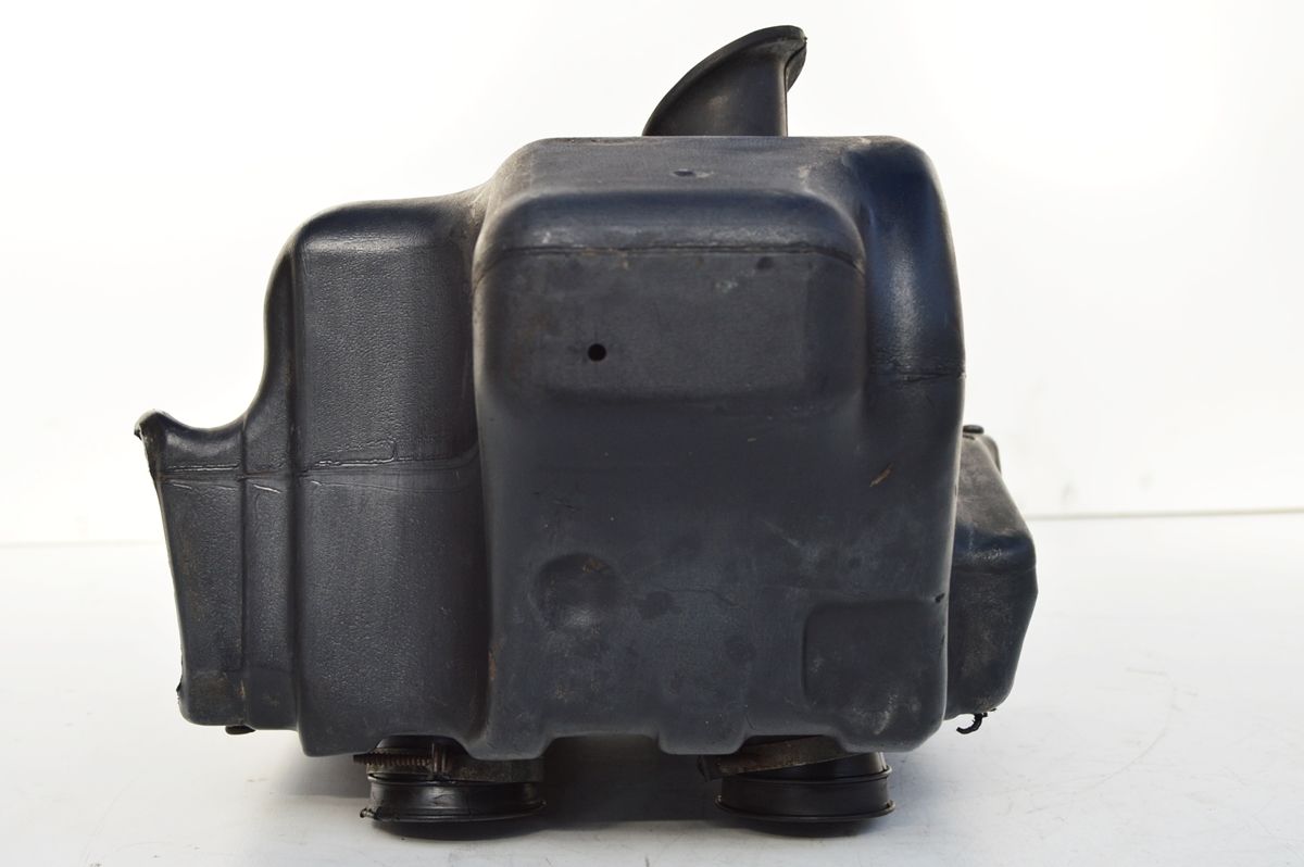 SUZUKI RG250E / X7スズキ エアクリーナーボックス 品 当時物 純正品