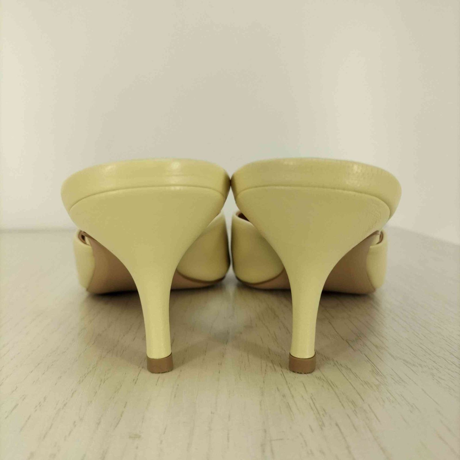 ピッピシック PIPPICHIC ポインテッドトゥミュール Mimoza MULE 