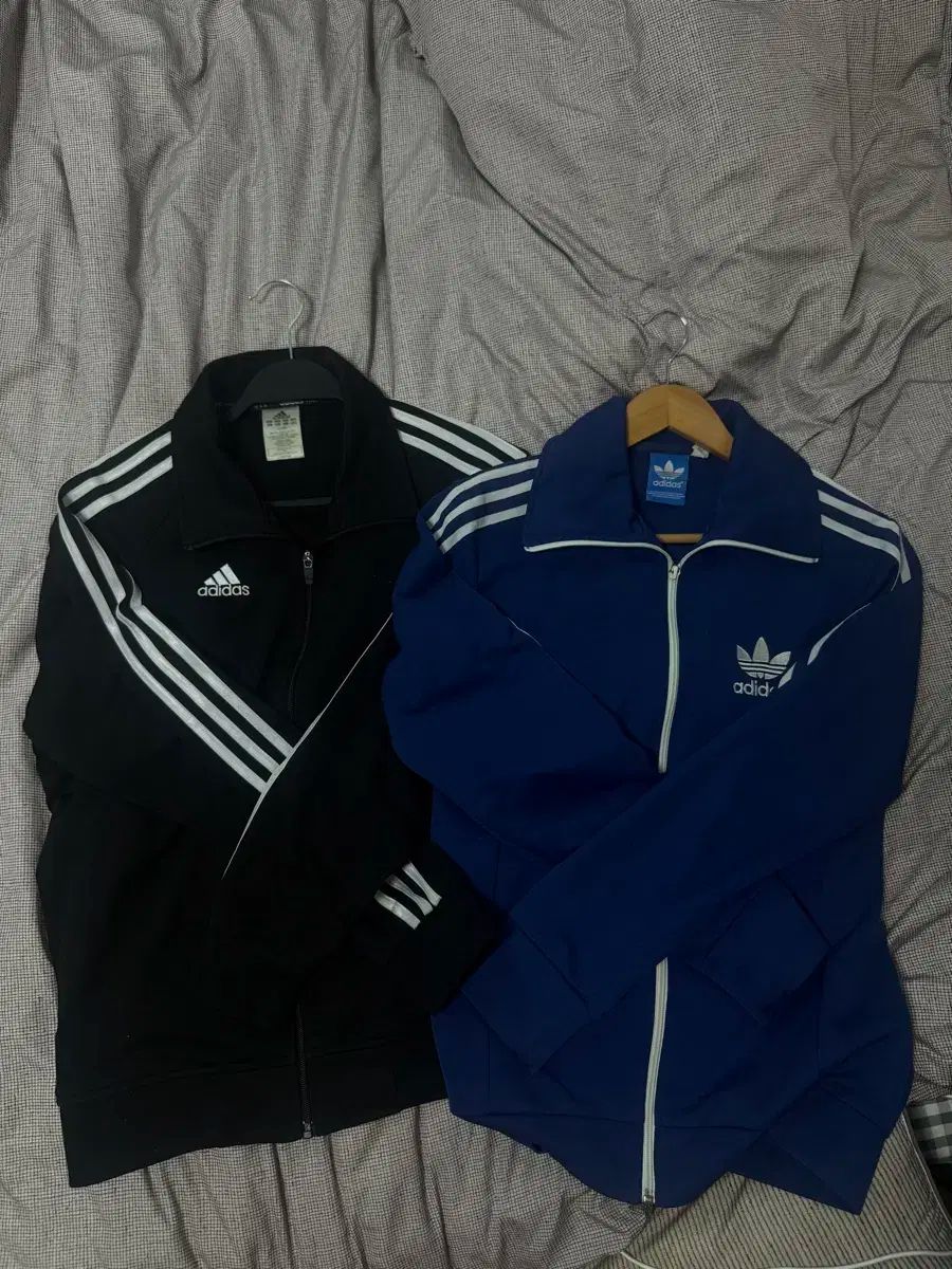 adidas(アディダス) ジャージ 青 黒 アディダス ジャージ 紫の通販
