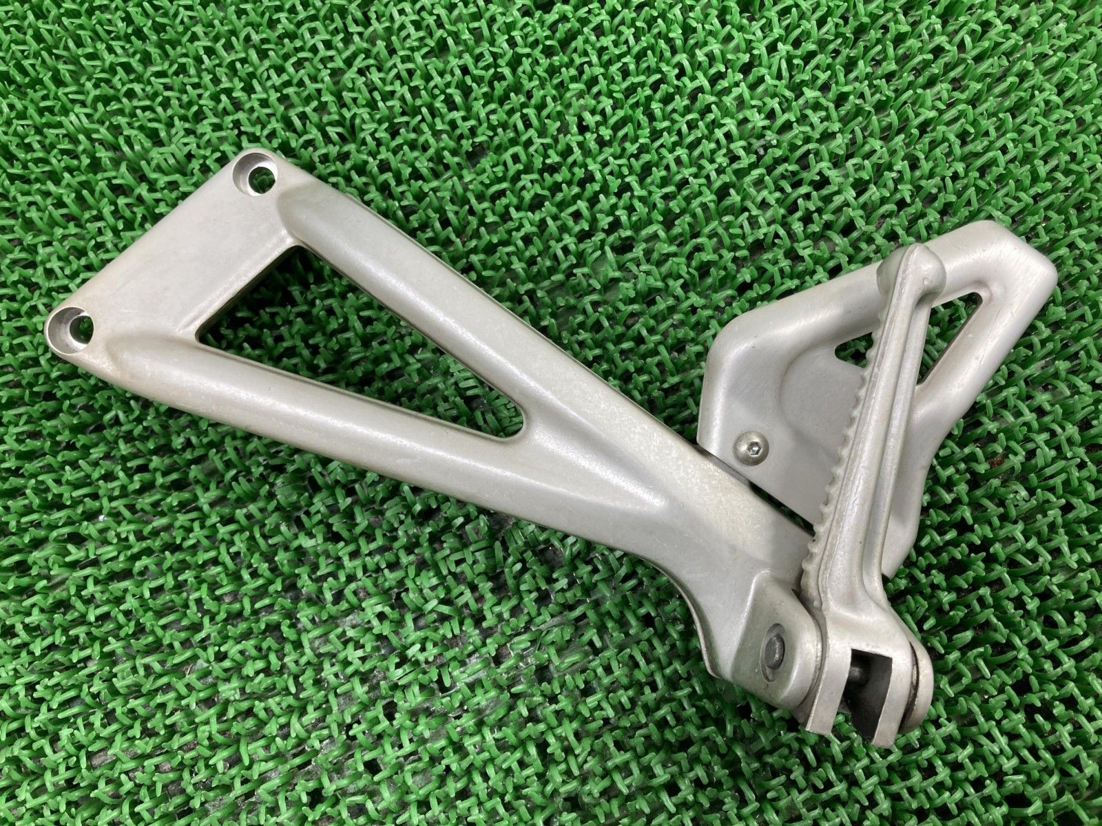 MS2R MS4R タンデムステップ 左 82410701A ドゥカティ 純正 バイク