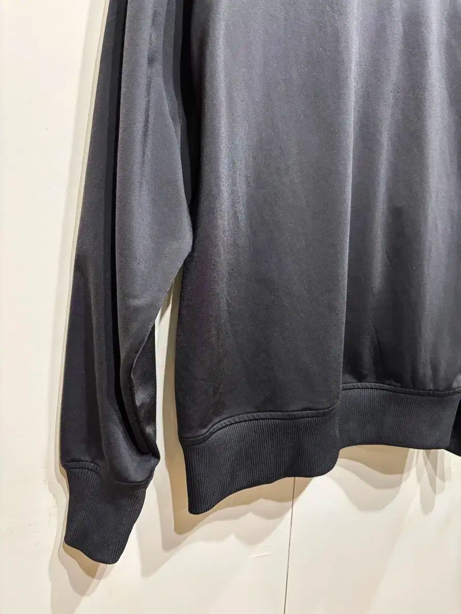 adidas アディダス