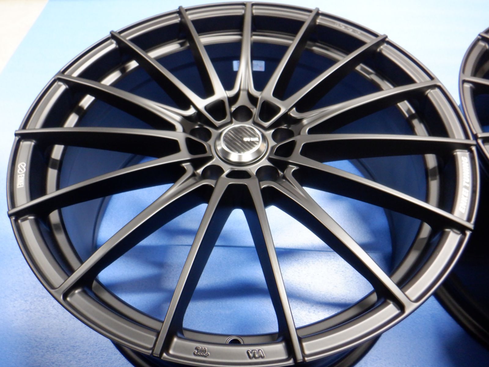 エンケイFC01 9.5J×20 コンケイブホイールのみ４本セット アルファード ヴェルファイアなど チューナーサイズ