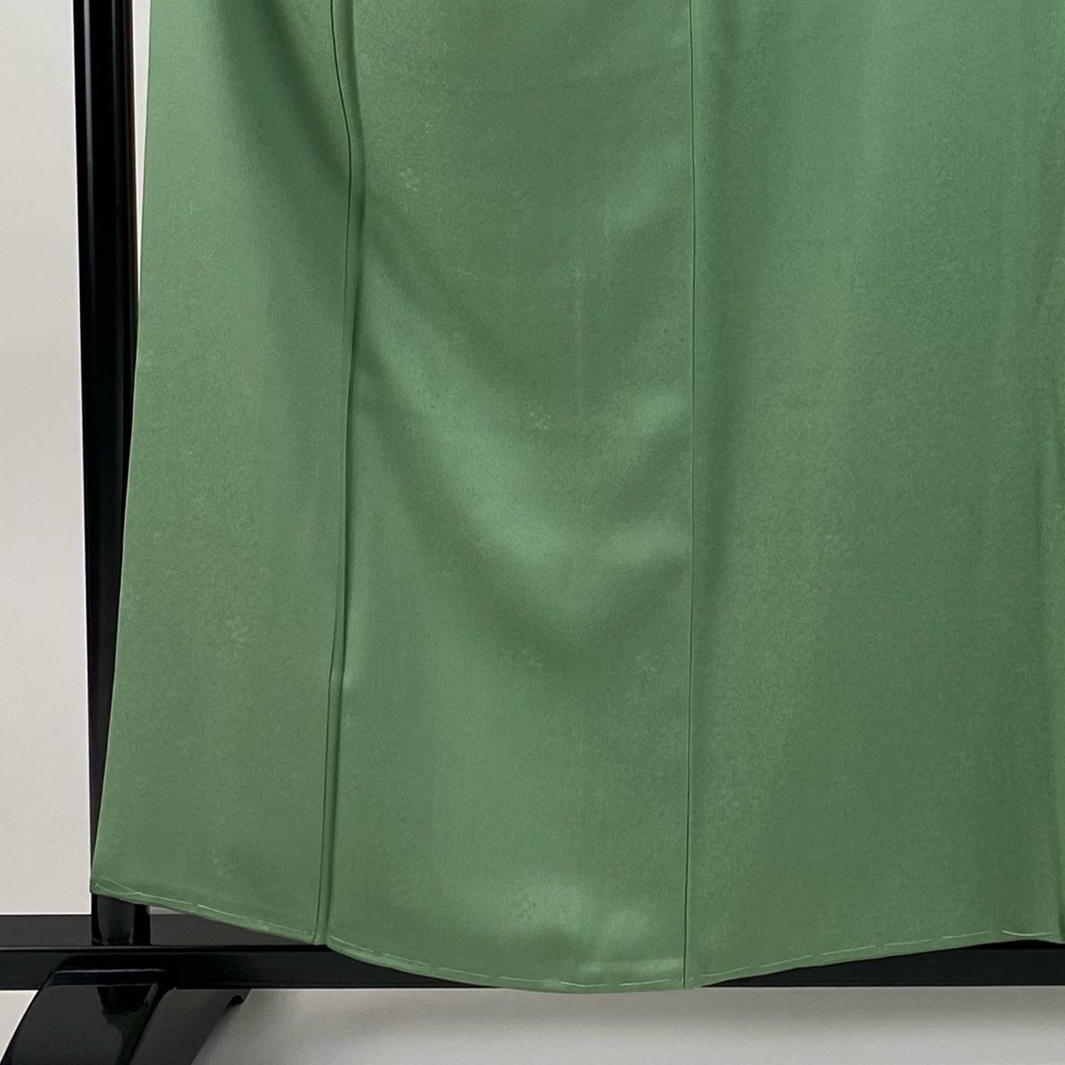 色無地 身丈157cm 裄丈64cm M 袷 二代目清次郎 落款 地紋 薄緑 正絹 秀品 一つ紋