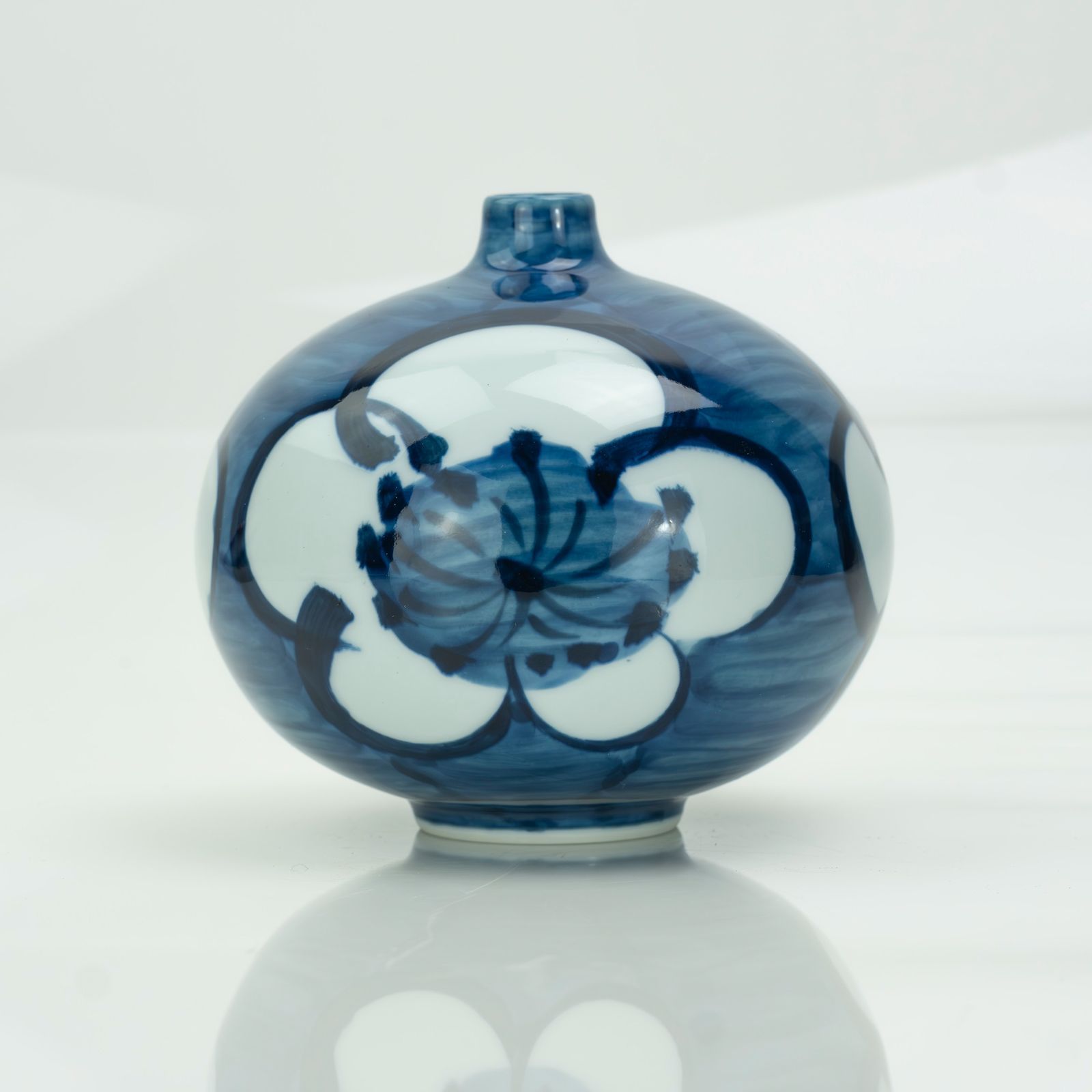 源右衛門窯 古染風梅紋 花瓶 一輪挿し 有田焼 古伊万里 共箱 美品