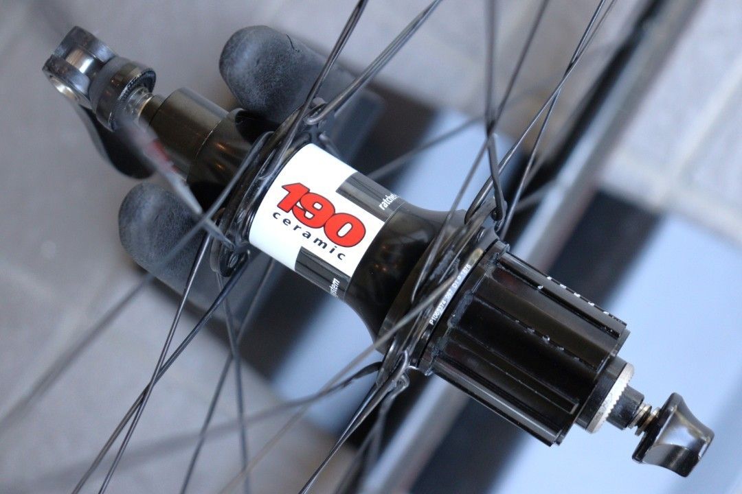 ファストフォワード FFWD F2R カーボン チューブラー ホイール ファストフォワード FFWD F2R カーボン チューブラー ホイール