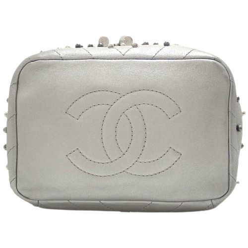 CHANEL(シャネル) シェブロン ココマーク スタッズ バックパック CHANEL(シャネル) シェブロン ココマーク スタッズ バックパック