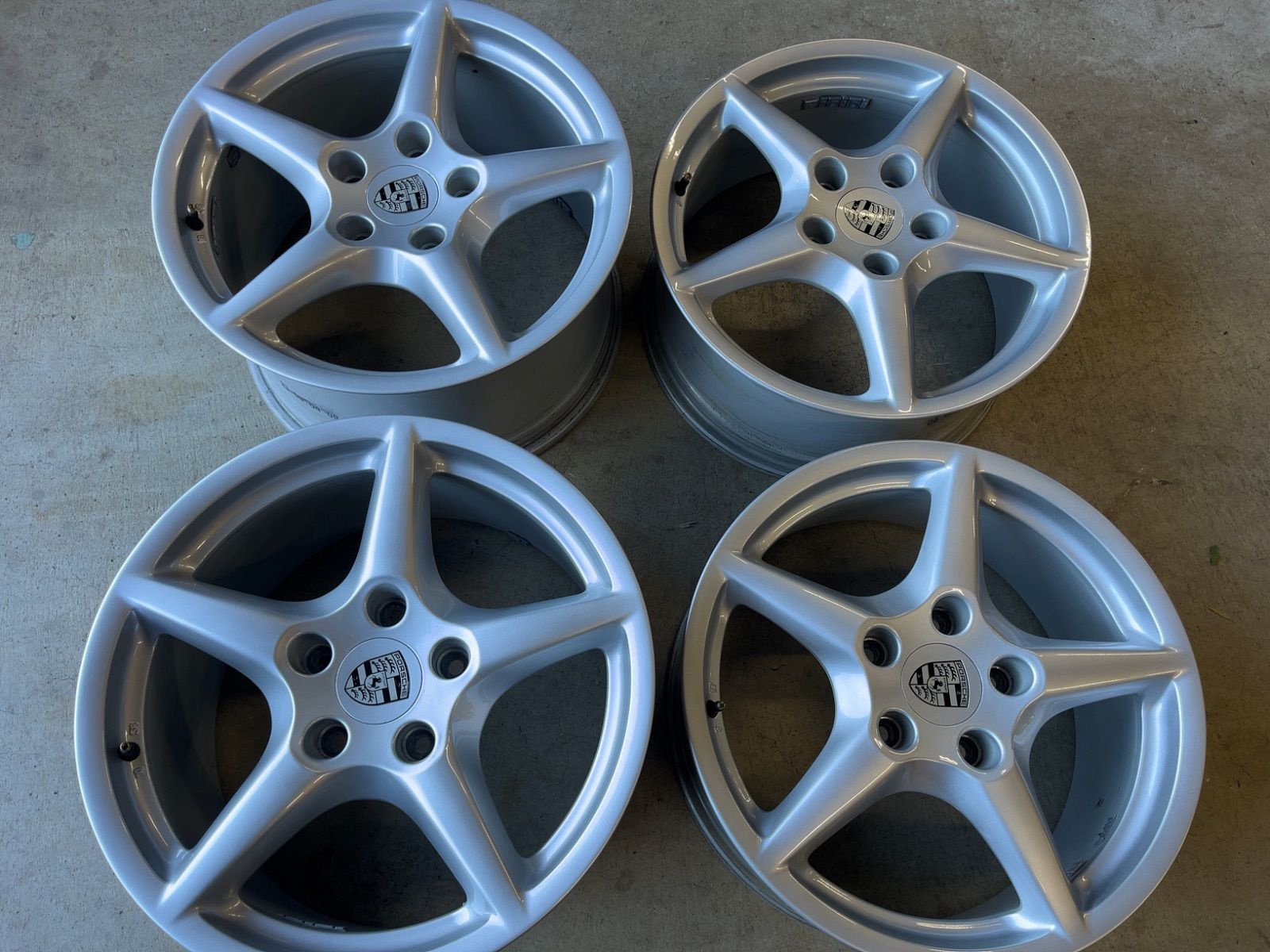ポルシェ 997 996 純正品 18インチ 4本セット