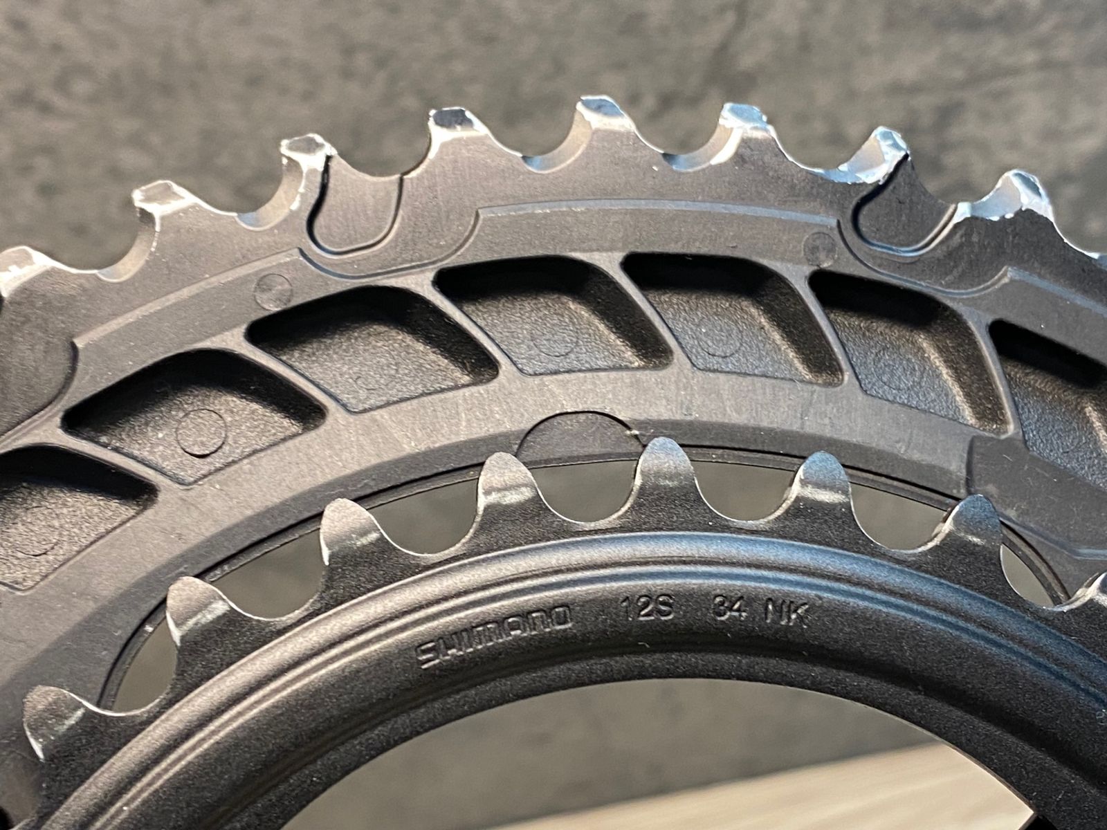 IE242 シマノ SHIMANO 105 FC-R7100 クランクセット 50/34T 170mm 12S