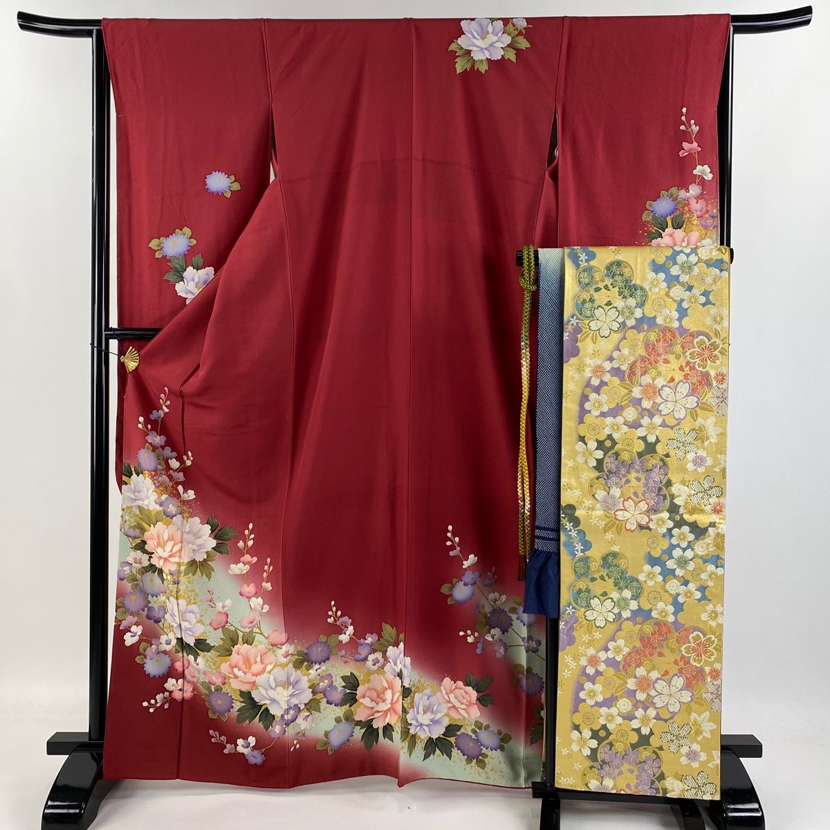 振袖 身丈164cm 裄丈66cm M 袷 袋帯フルセット 牡丹 枝花 金彩 ぼかし 茜色 正絹 秀品 【中古】