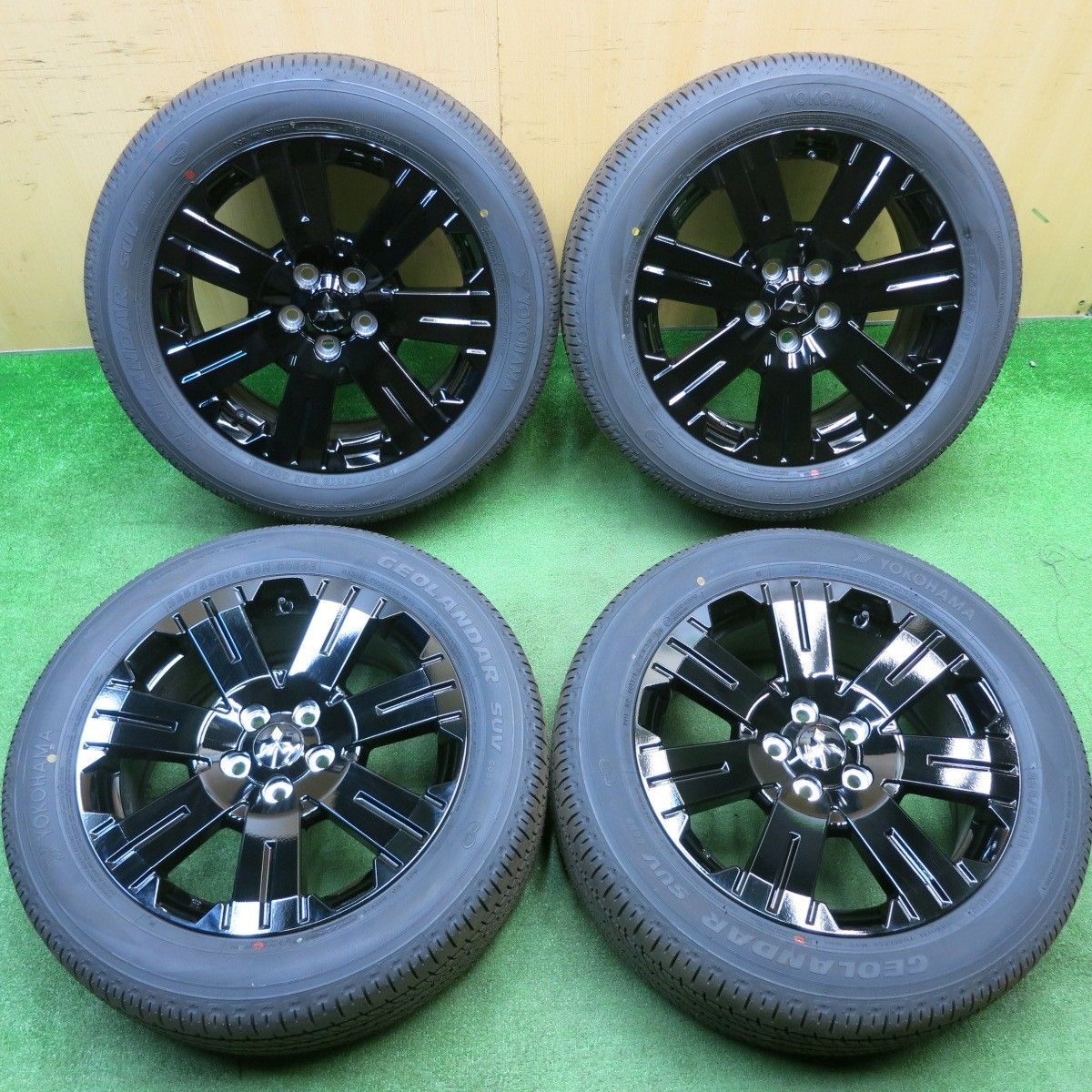 新車外し 24年 三菱 デリカ D 5 シャモニー 純正 225 55R18 ヨコハマ ジオランダー SUV G055 G055E 18インチ PCD114.3 5H 5040505TNノ
