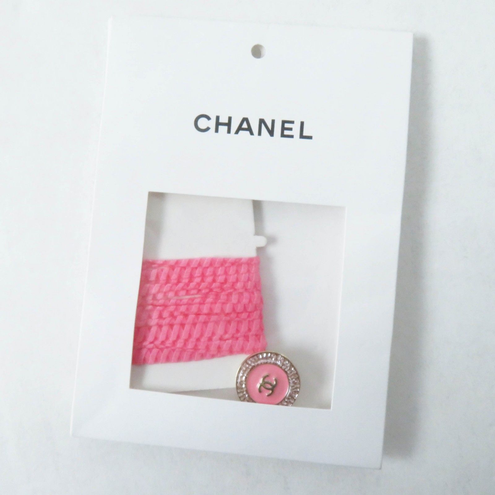 極美品◎CHANEL シャネル 22S P72795 ココマークボタン付き