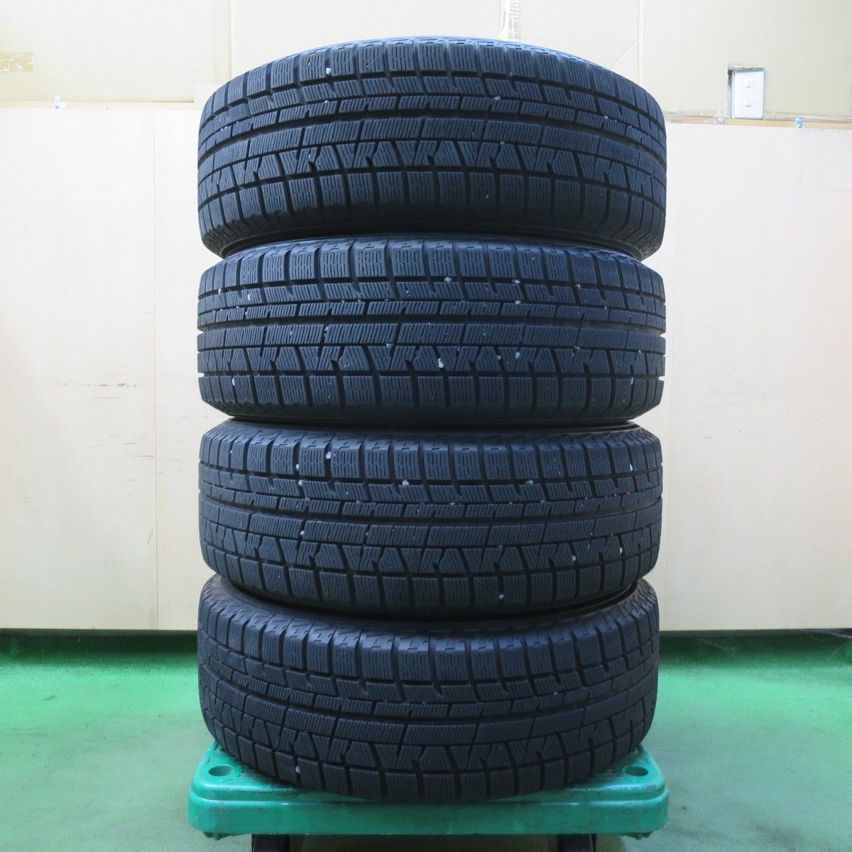 バリ溝 キレイ 9.5分以上 スタッドレス 215 60R16 ヨコハマ アイスガード iG50 プラス DUFACT デュファクト 16インチ PCD114.3 5H 5100708イス FFCRYSTALESIA_COM