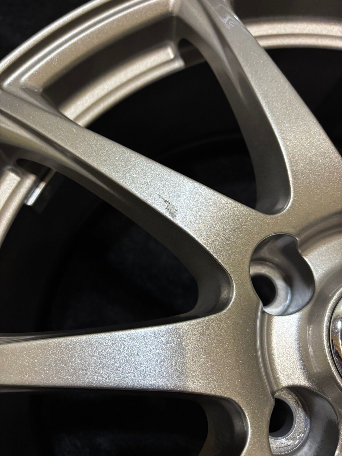 低価格！ ECO FORME 18インチ 7.5J 42 114.3 5H アルミホイール 4本 アルファード ヴェルファイア ハリアー RAV4 2-K365