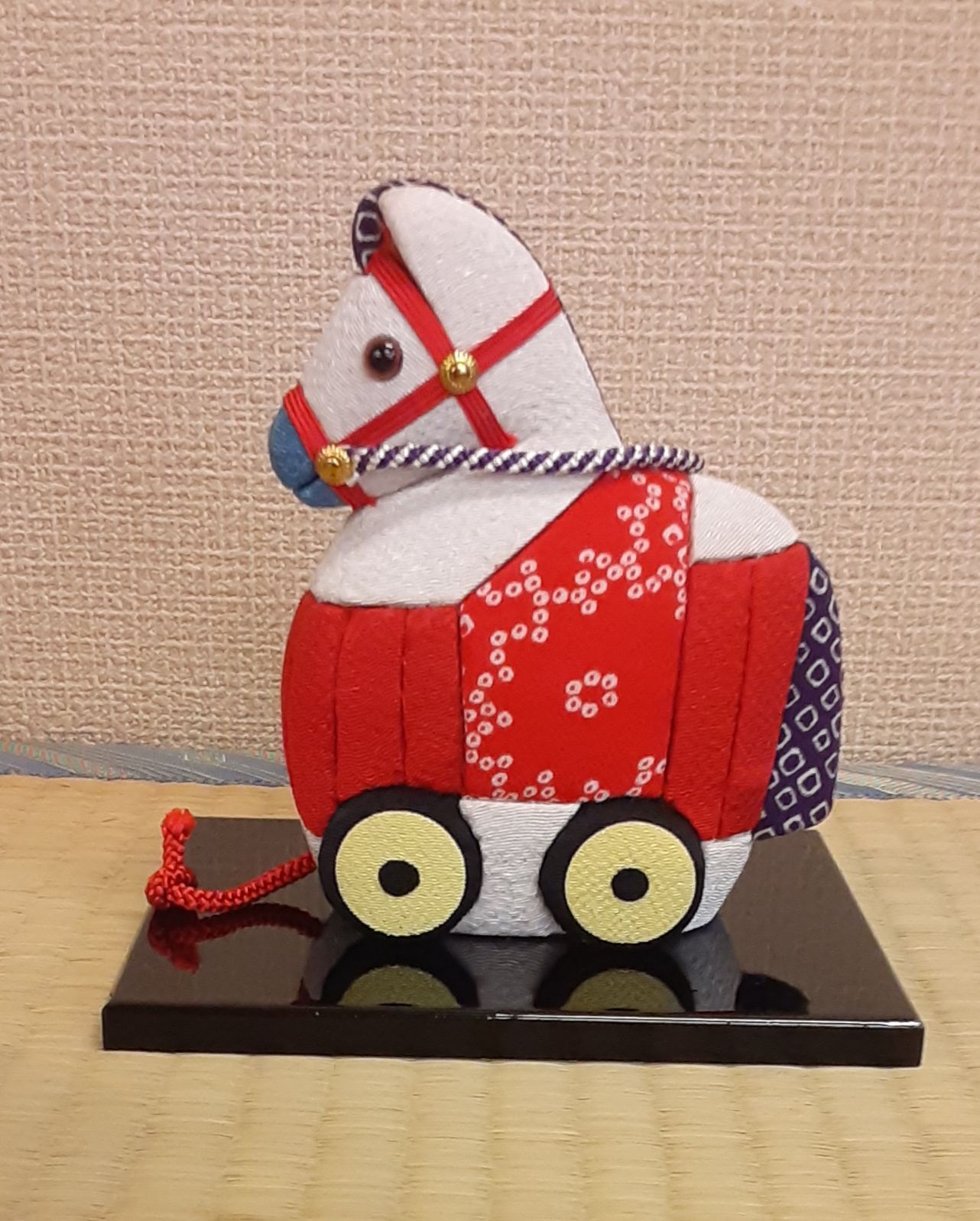 京都くろちく 木目込み人形「馬🐴」干支 午年 古布 - メルカリ