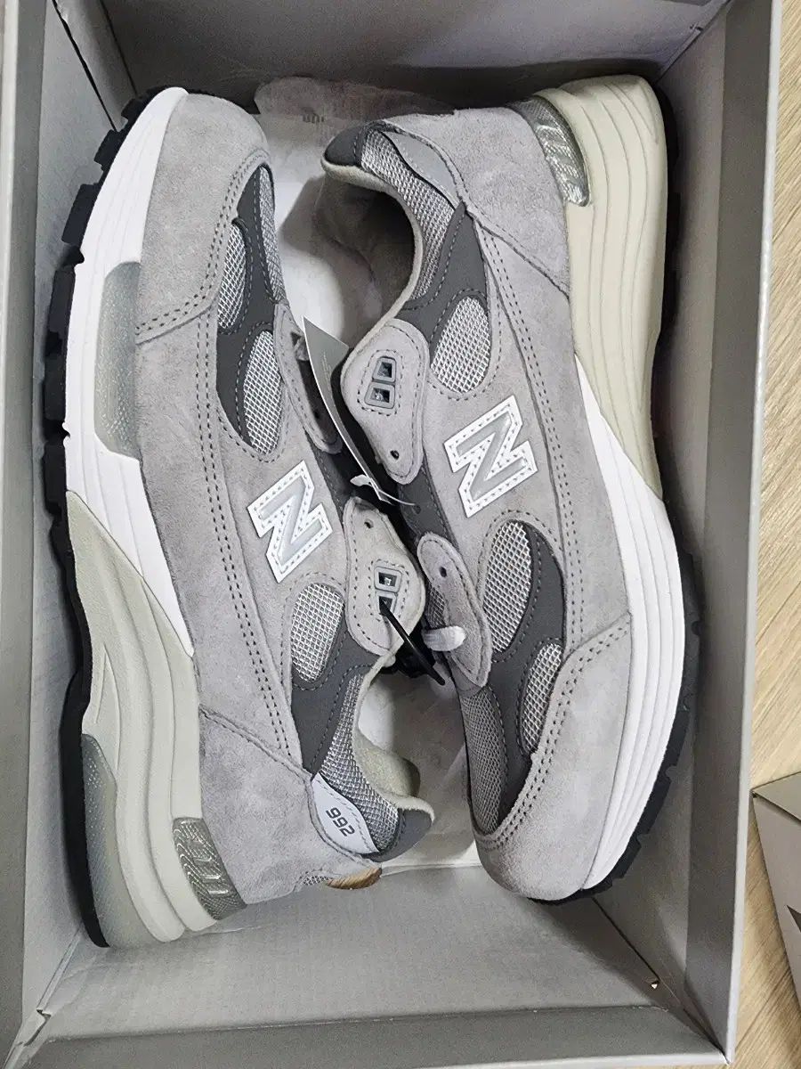 New Balance ニューバランス 992 コアグレー 265