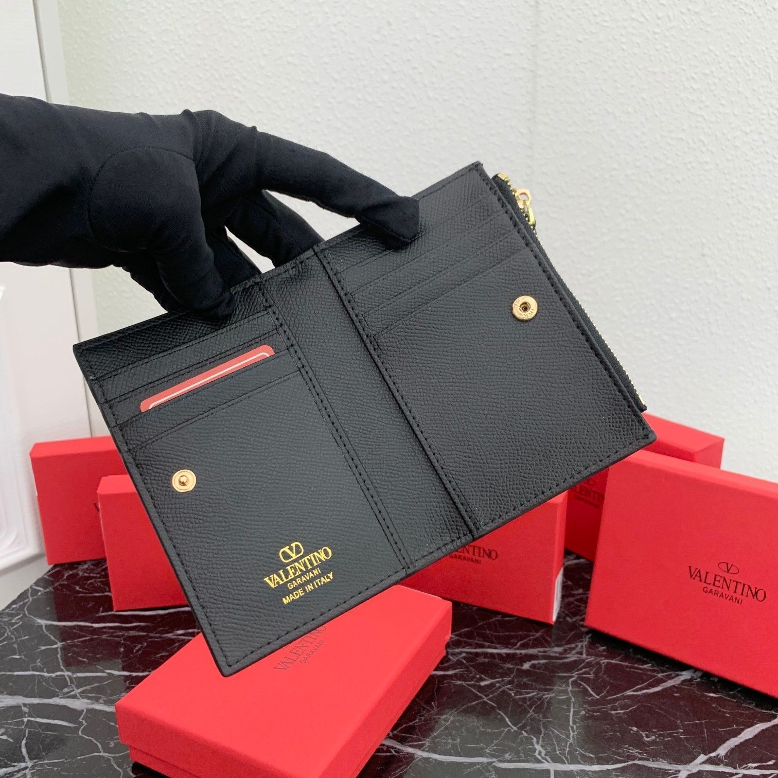 VALENTINO♡新品ウォレット 今日特価】Valentino ショートウォレット, ブラック/ピンク