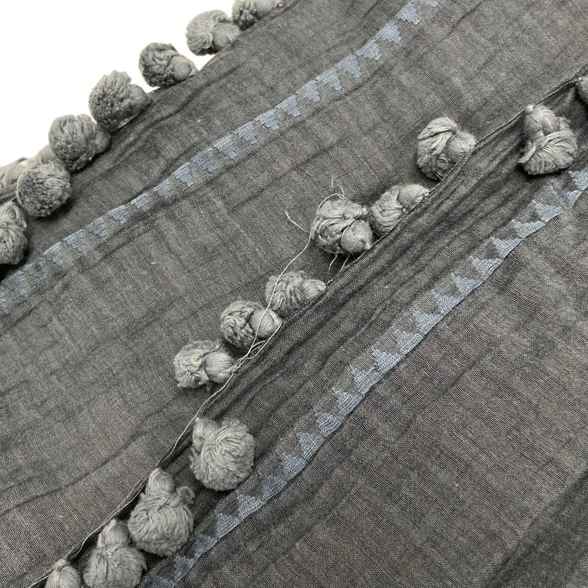 matta マッタ ボンボンストール ブラック matta(マッタ) ストール