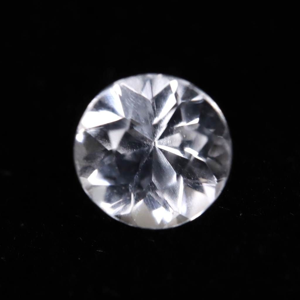 H-E社 フェナカイト AZOZEO A 4.3mmラウンドカット ルース 証明書付 0.33ct 榎本通商77190