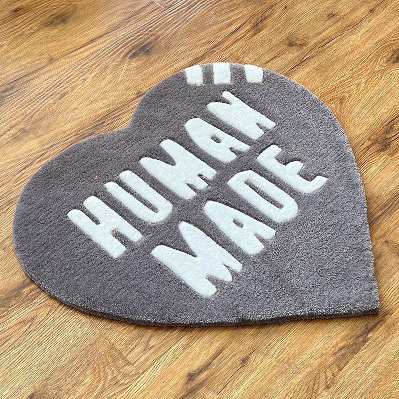 HUMAN MADE HEART RUG MEDIUM – HUMAN MADE Inc.