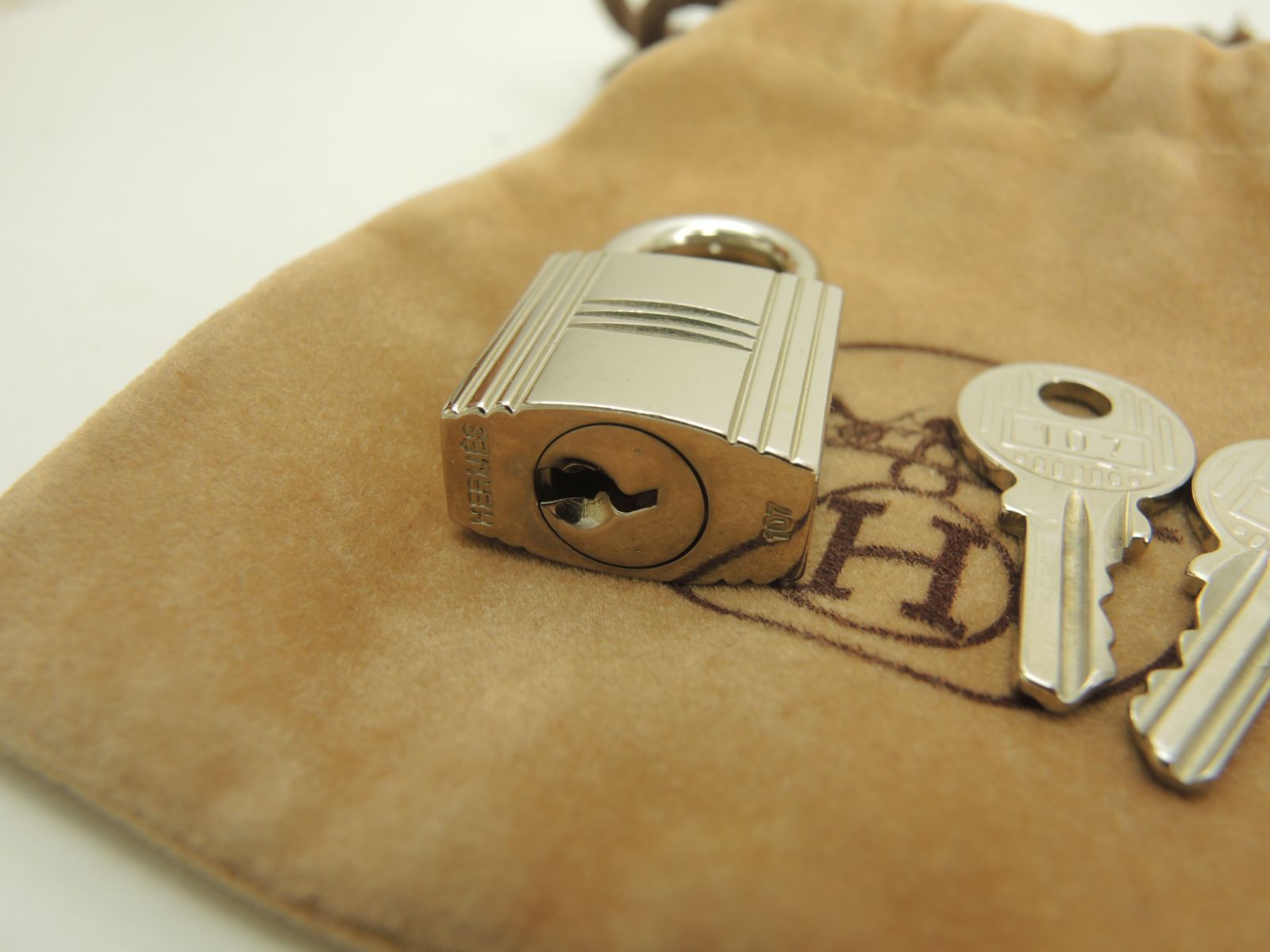 HERMES エルメス　110番　鍵2個付き HERMES エルメス 110番 鍵2個付き（Yahoo!オークション