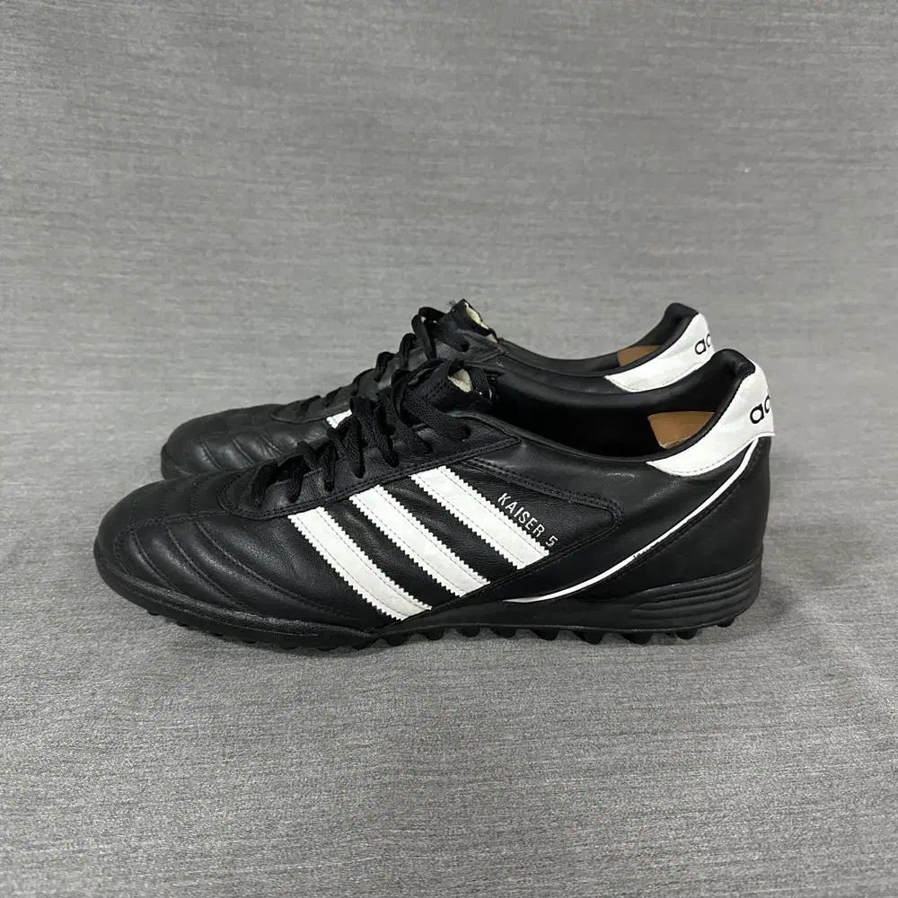 節約 アディダス カイサ5チーム サッカーシューズ/メンズ(305mm