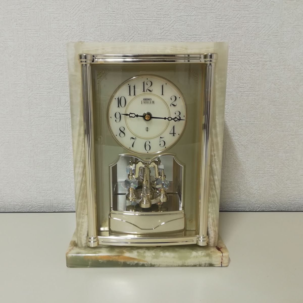 SEIKO EMBLEM (セイコー エンブレム) 高級オニキス枠置時計