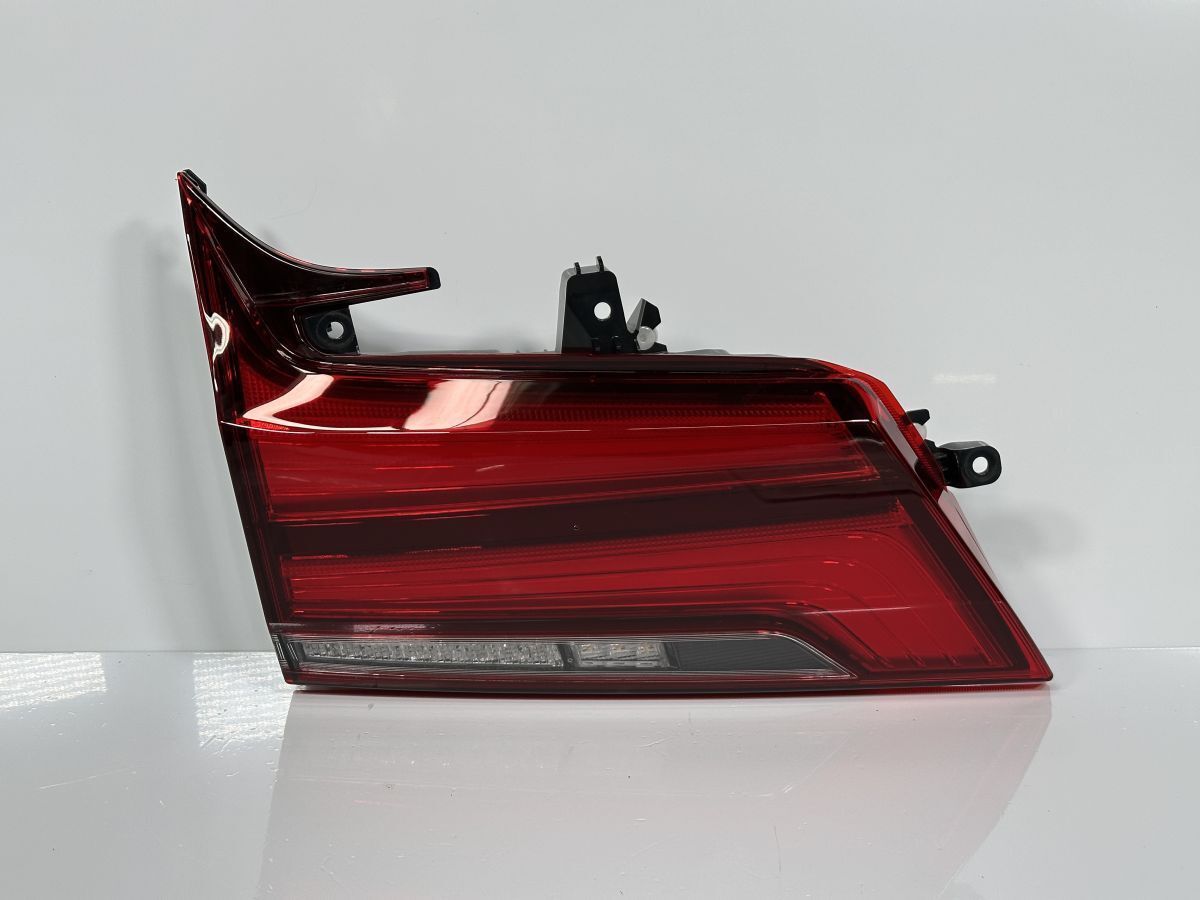 低走行 アルファード AGH30W 後期 純正 左フィニッシャーランプ テール 内側 シーケンシャル LED 81591-58320 58-81 I 管理31113