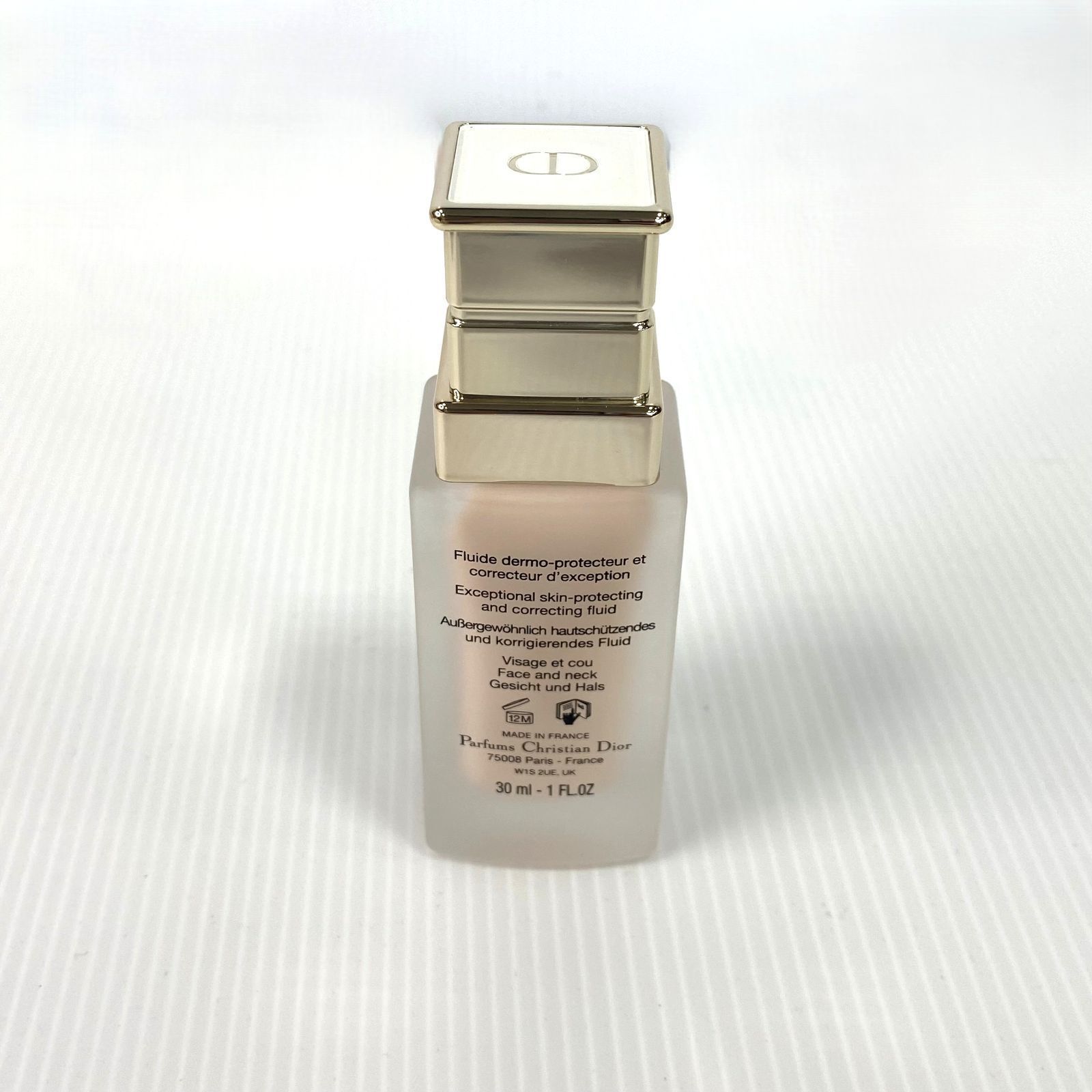 新品未使用☆Dior　プレステージ　UVルミエール　シアーグロー プレステージ ホワイト ル プロテクター UV ルミエール