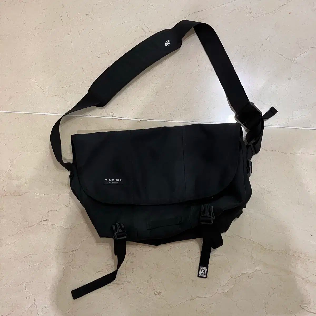 TIMBUK2 メッセンジャーバッグ ブラック 美品 TIMBUK2