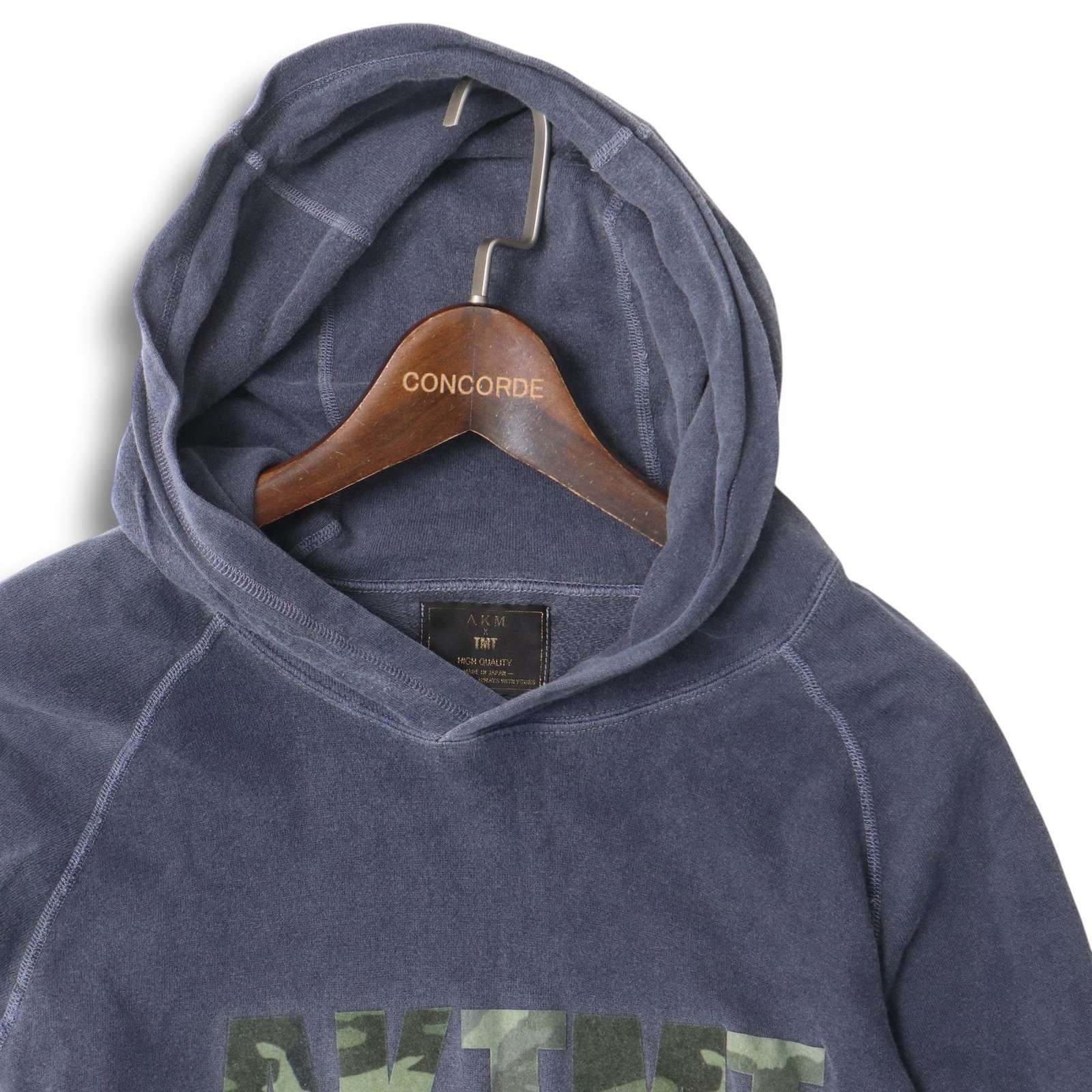 AKM × TMT エイケイエム × ティーエムティー 迷彩 カモフラ ロゴ