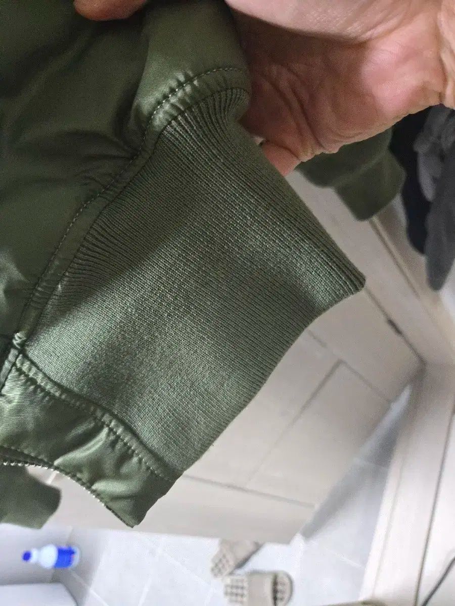 アルファ インダストリーズ