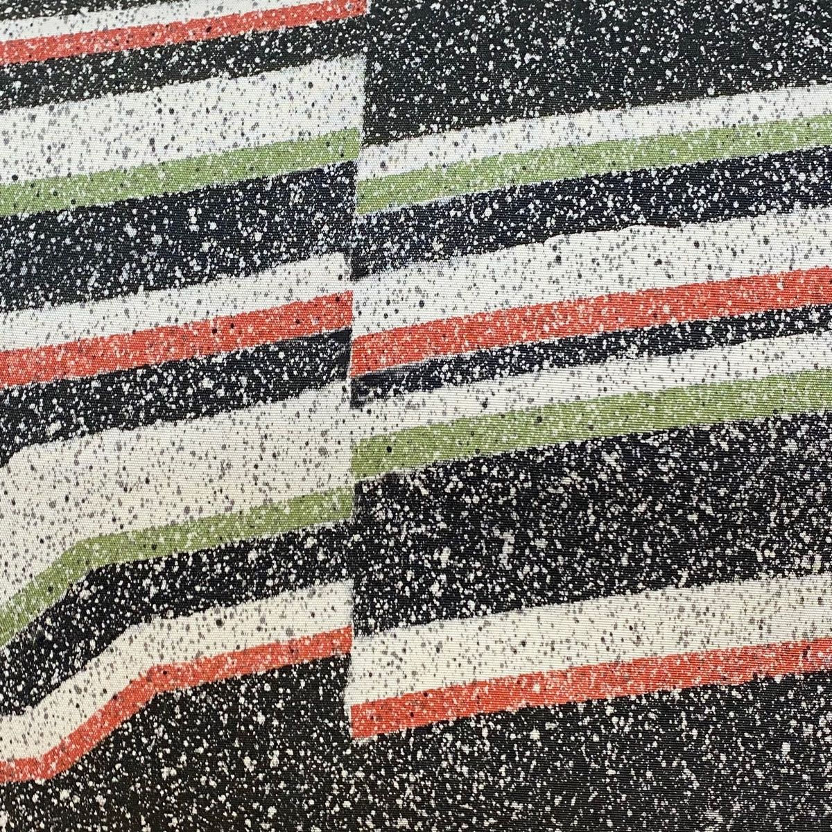 名古屋帯 秀品 縞 幾何学模様 黒 正絹