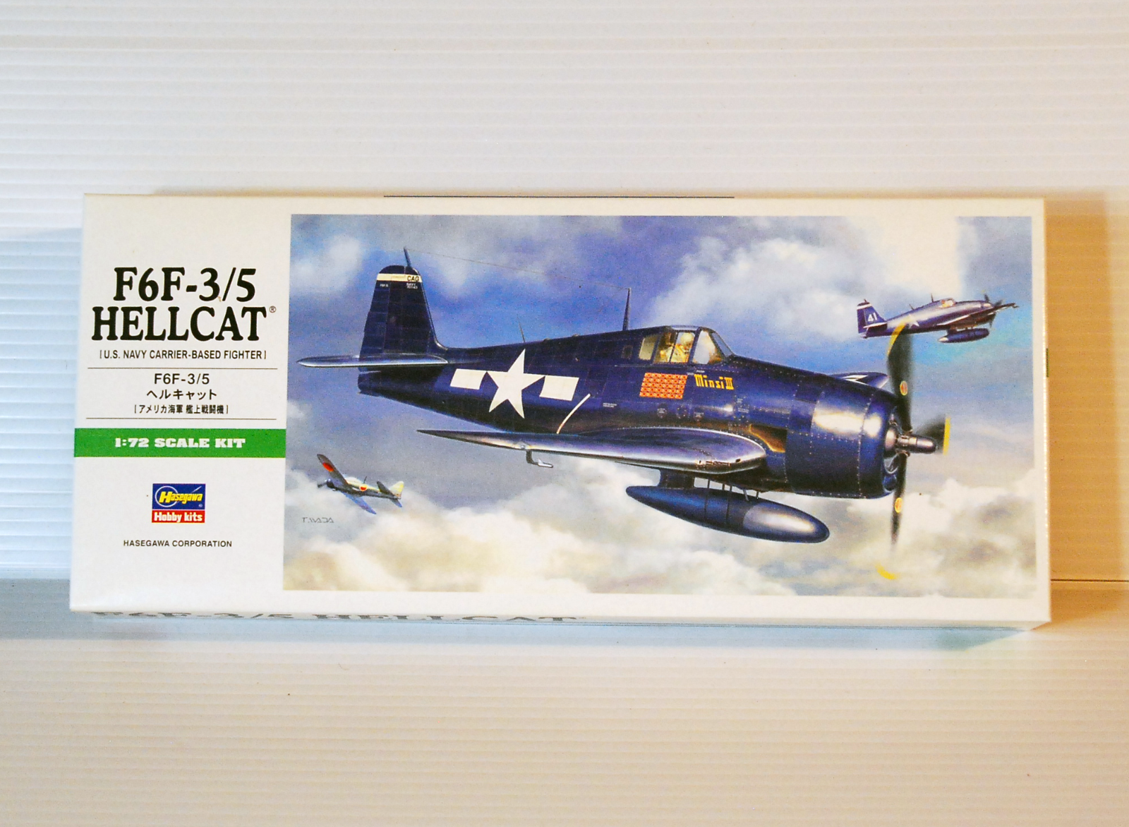 プラモデル　F6F-3/５　ヘルキャット　1/72　004