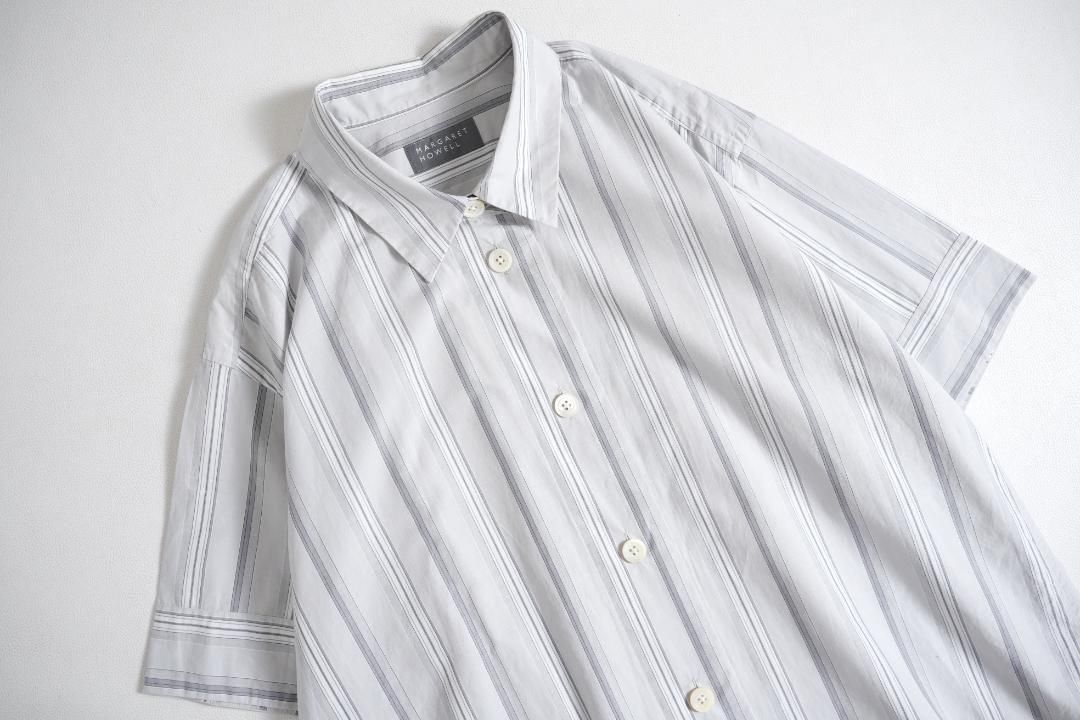 シャツワンピース