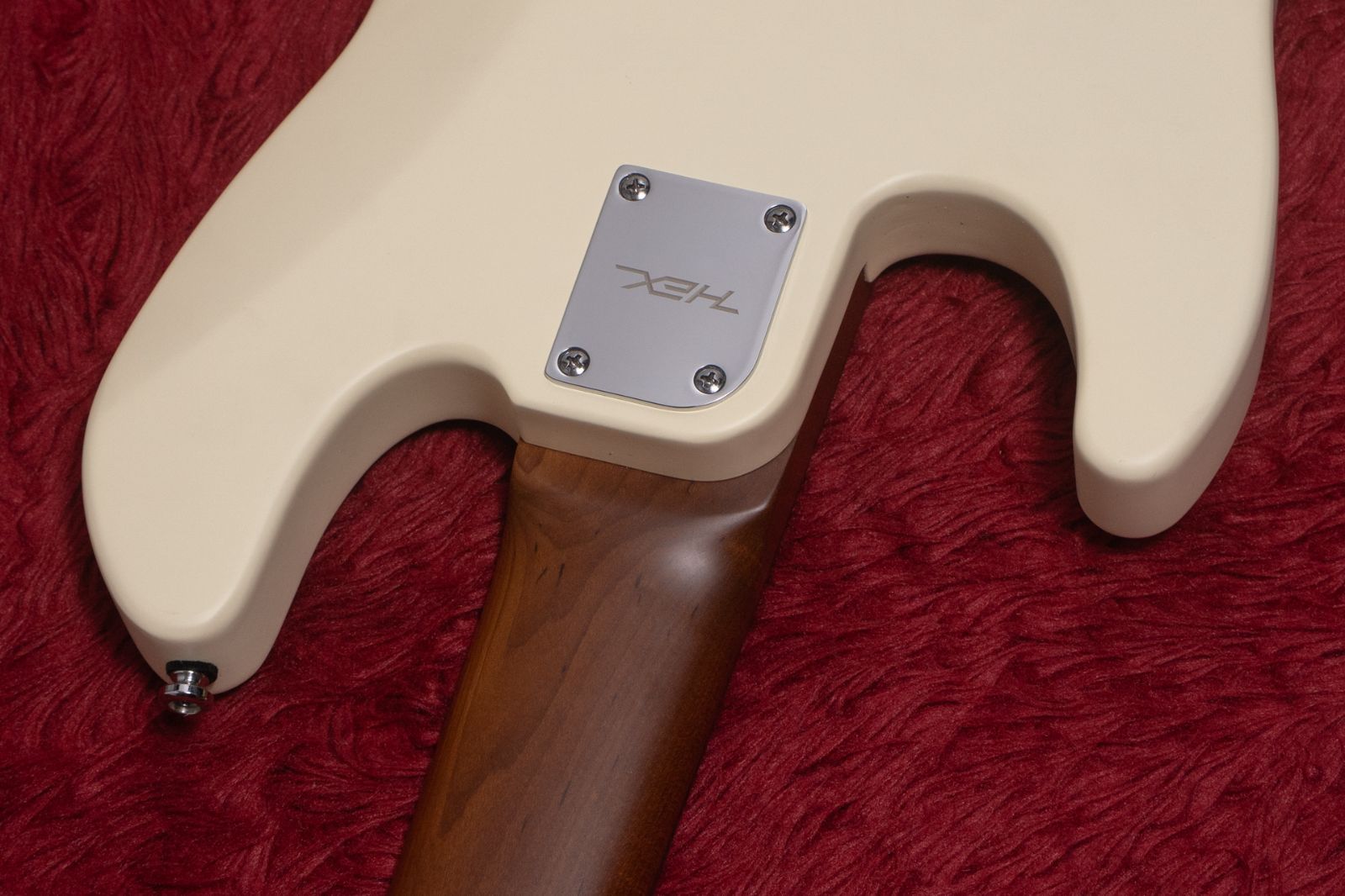 new】HEX Guitars / B305 Ivory - メルカリ