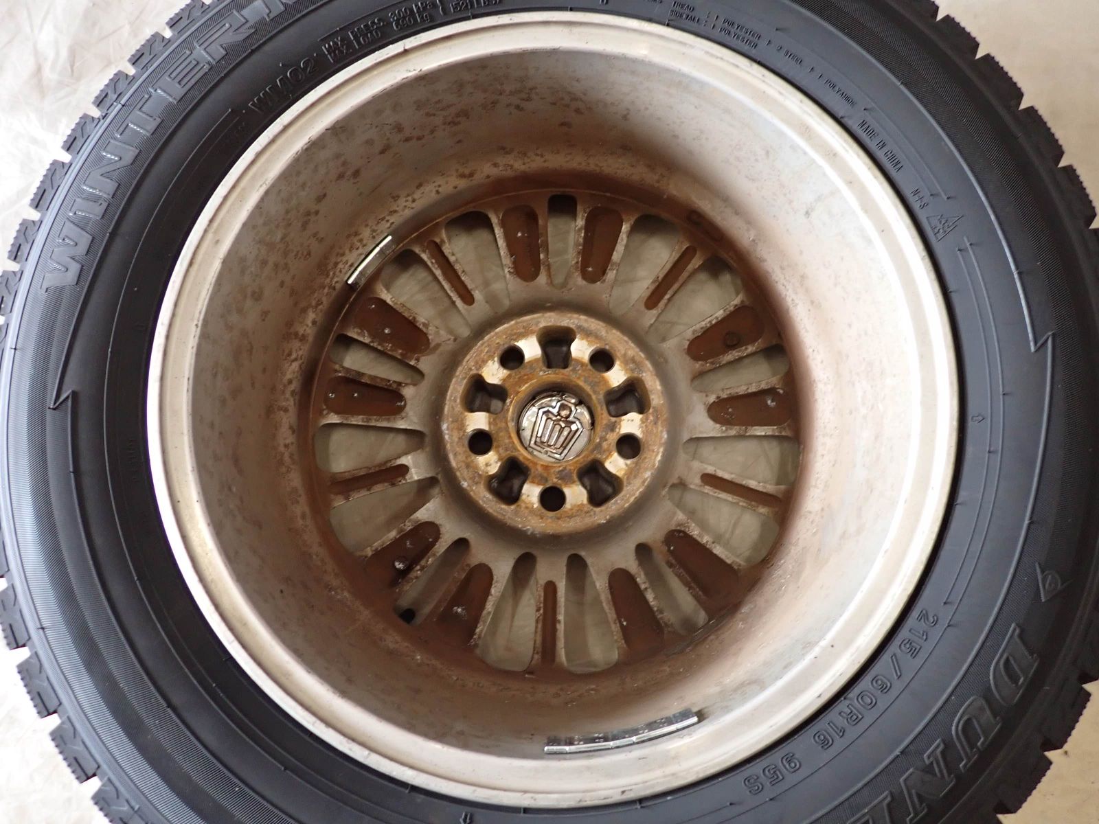 アルミ クラウン