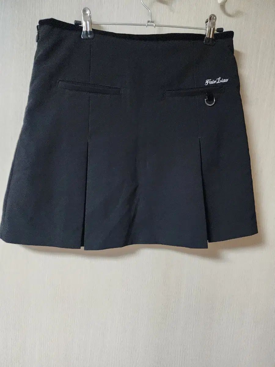 ゴルフ フェアライアー fairliar スカート（ネイビー）Mサイズ アディダス adidas GOLF ミニスカート ゴルフウェア ボーダー L