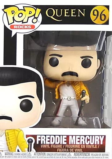 1970年デビュー当時のフレディマーキュリーを再現したフィギュア