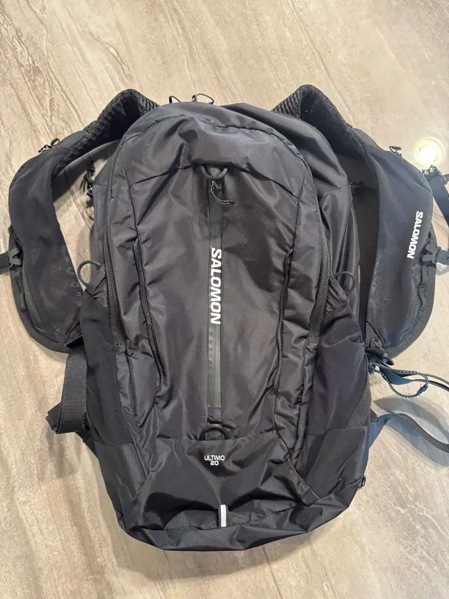 25年 SALOMON サロモン ウルティモ 20L バックパック バッグ