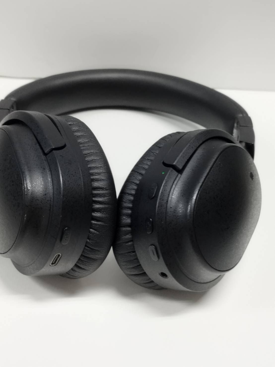 beatsワイヤレスヘッドホン 赤色 BeatsStudio2 ワイヤレスヘッドフォン